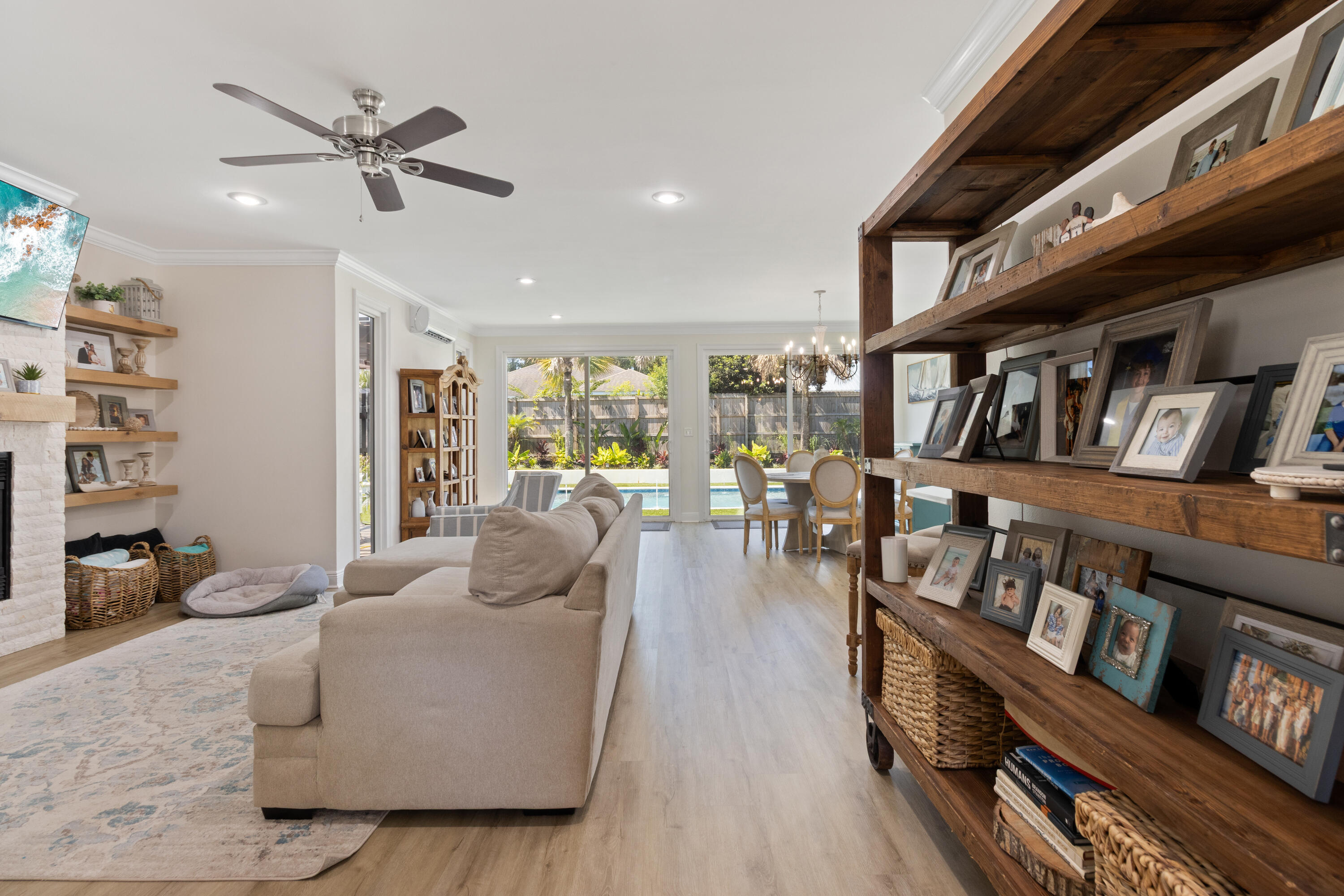 HOLIDAY SHORES ESTATES - Residential