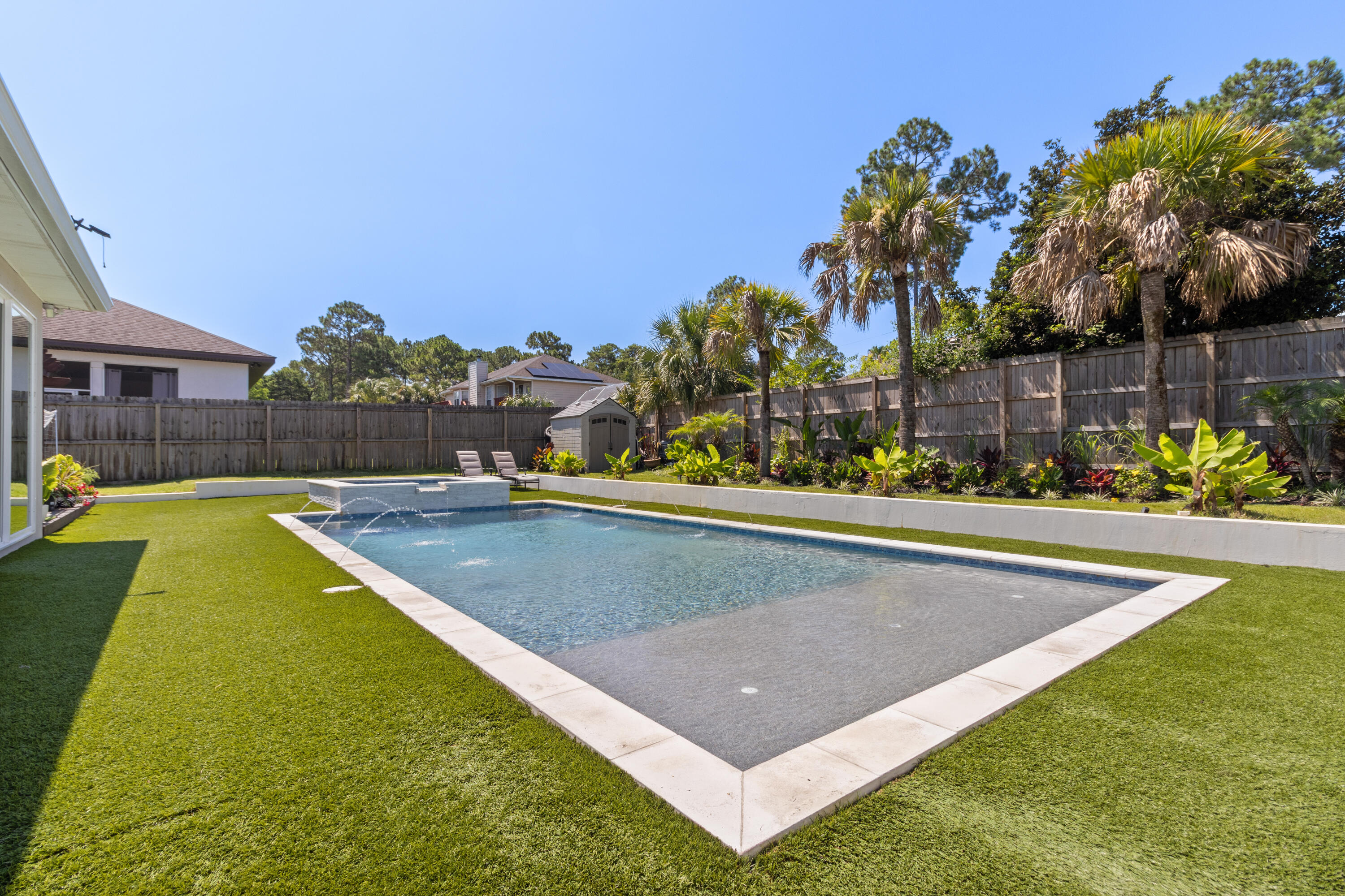 HOLIDAY SHORES ESTATES - Residential