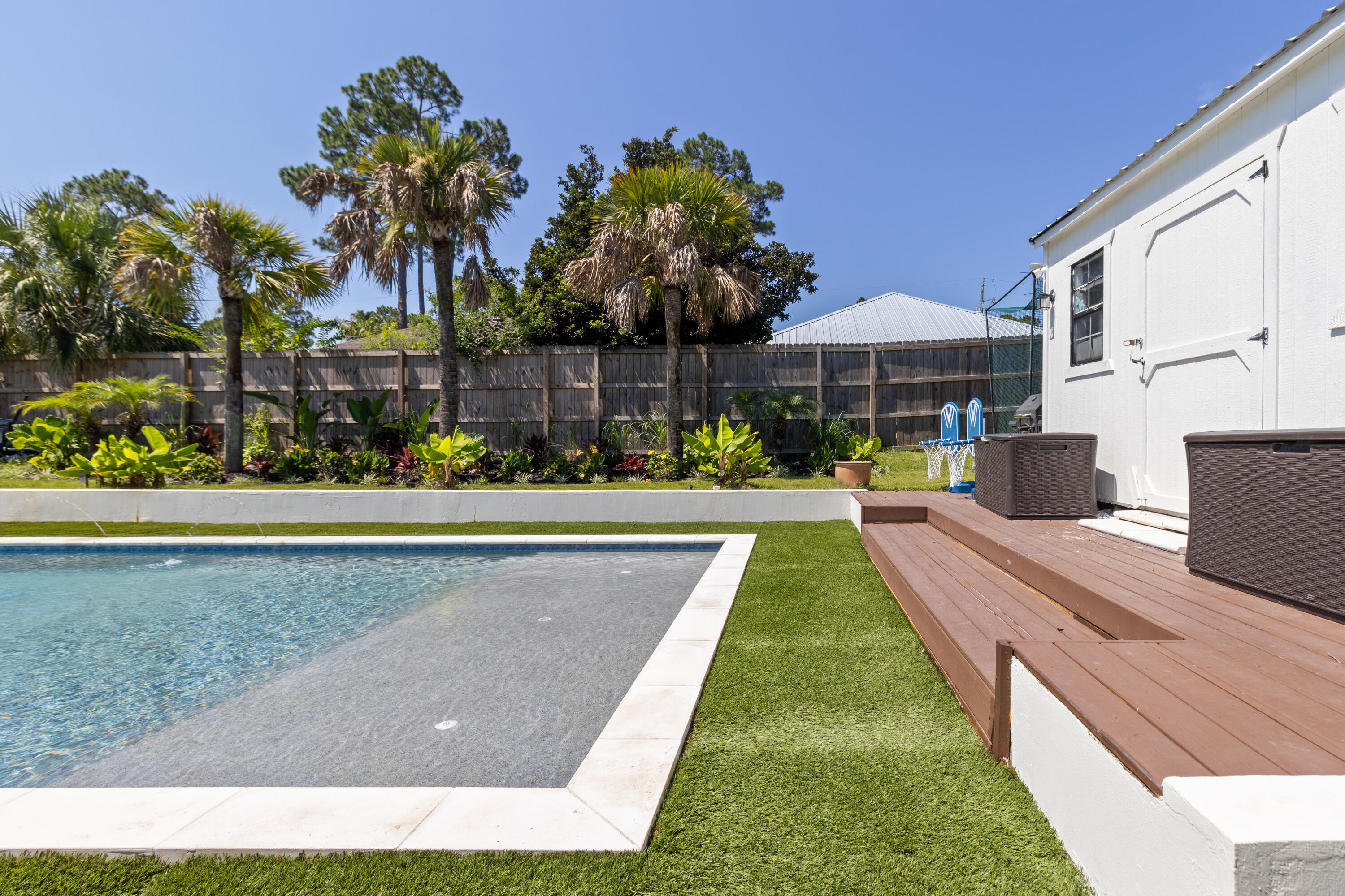 HOLIDAY SHORES ESTATES - Residential