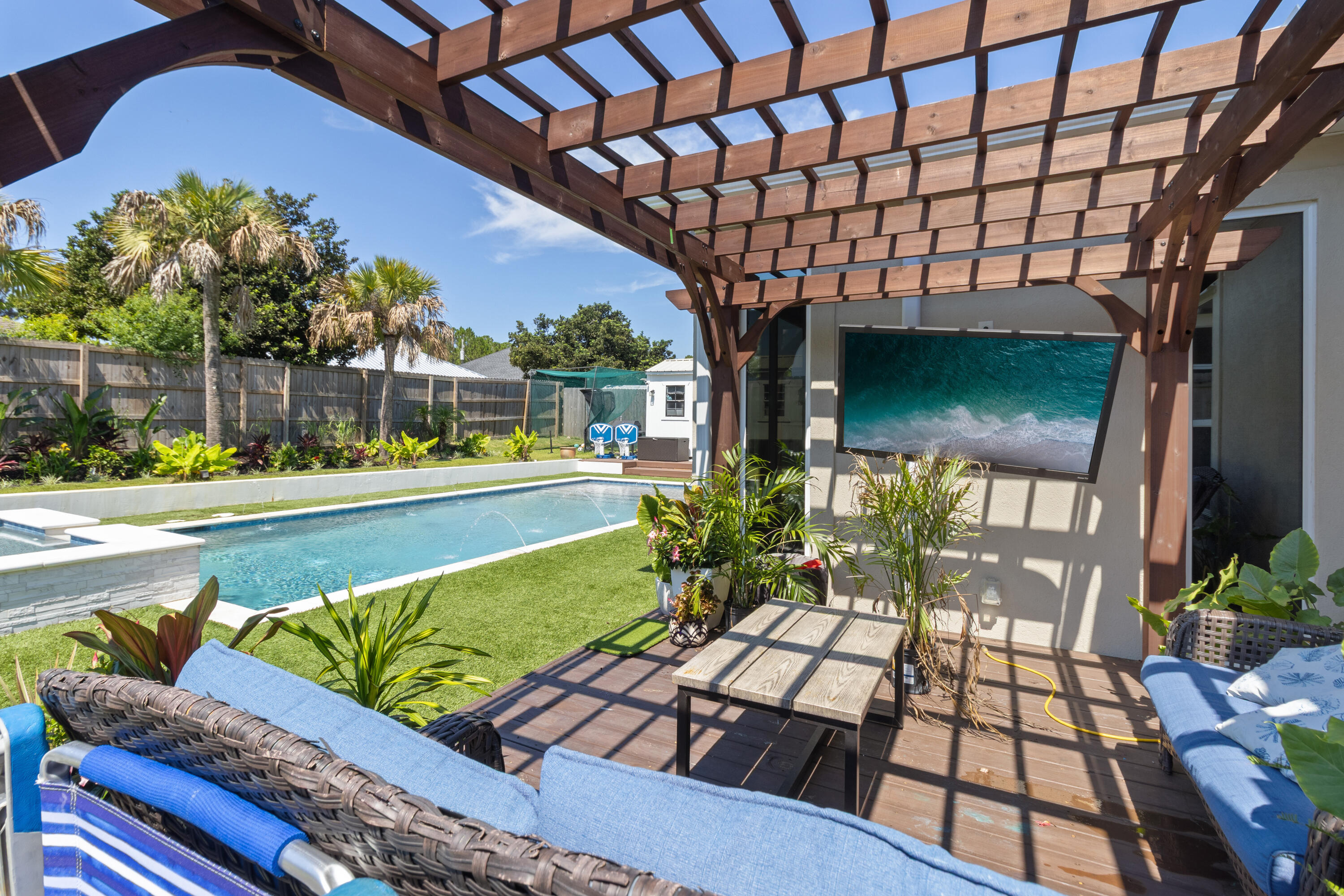 HOLIDAY SHORES ESTATES - Residential