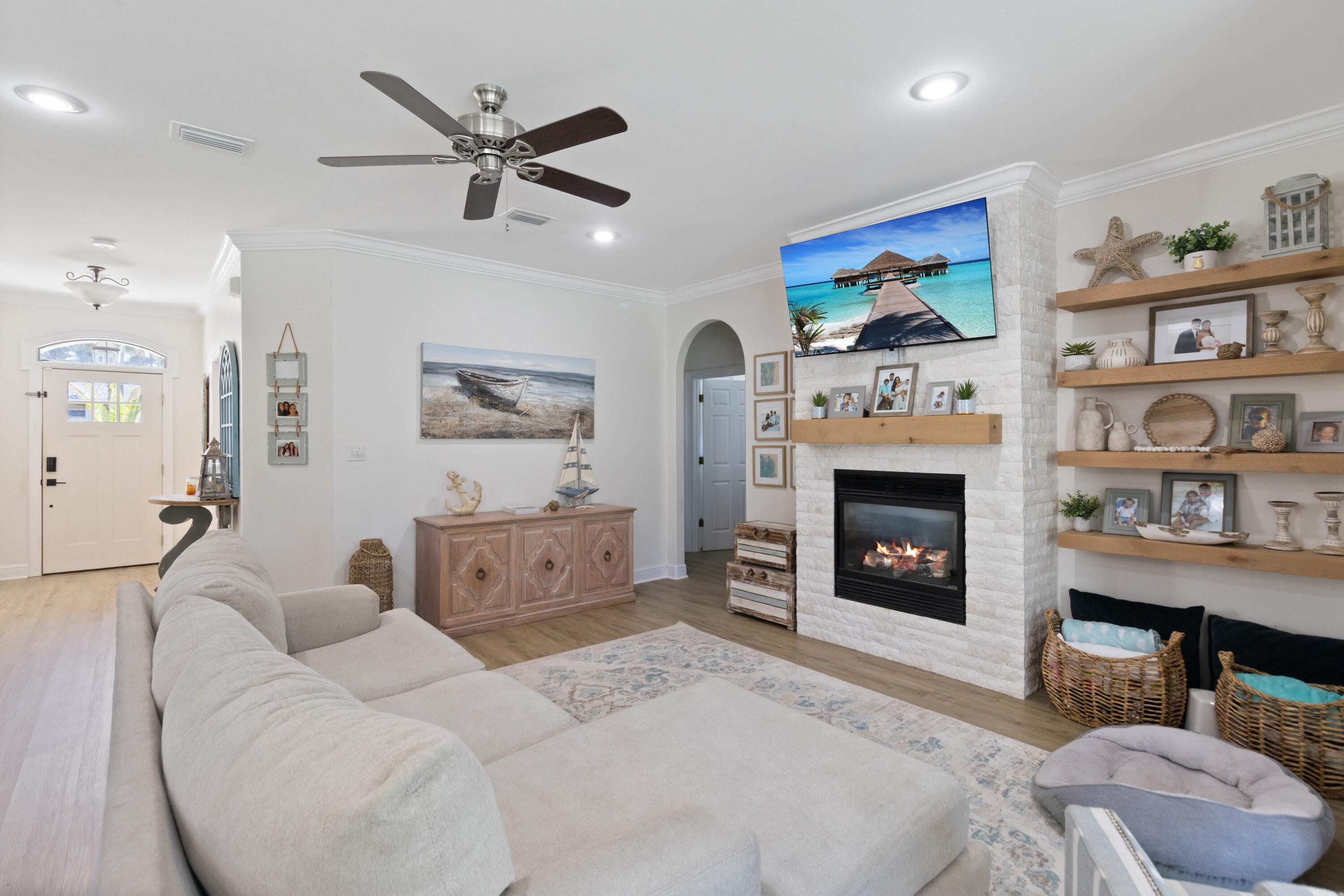 HOLIDAY SHORES ESTATES - Residential