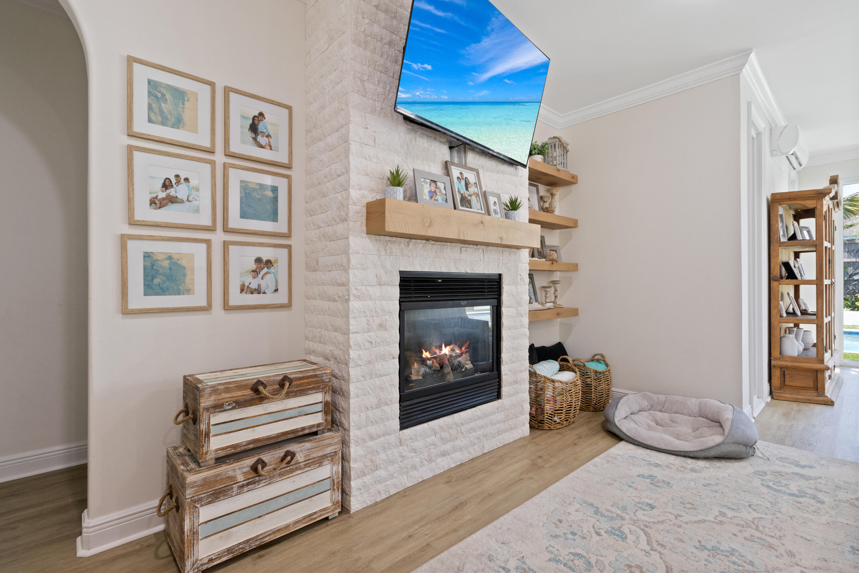 HOLIDAY SHORES ESTATES - Residential