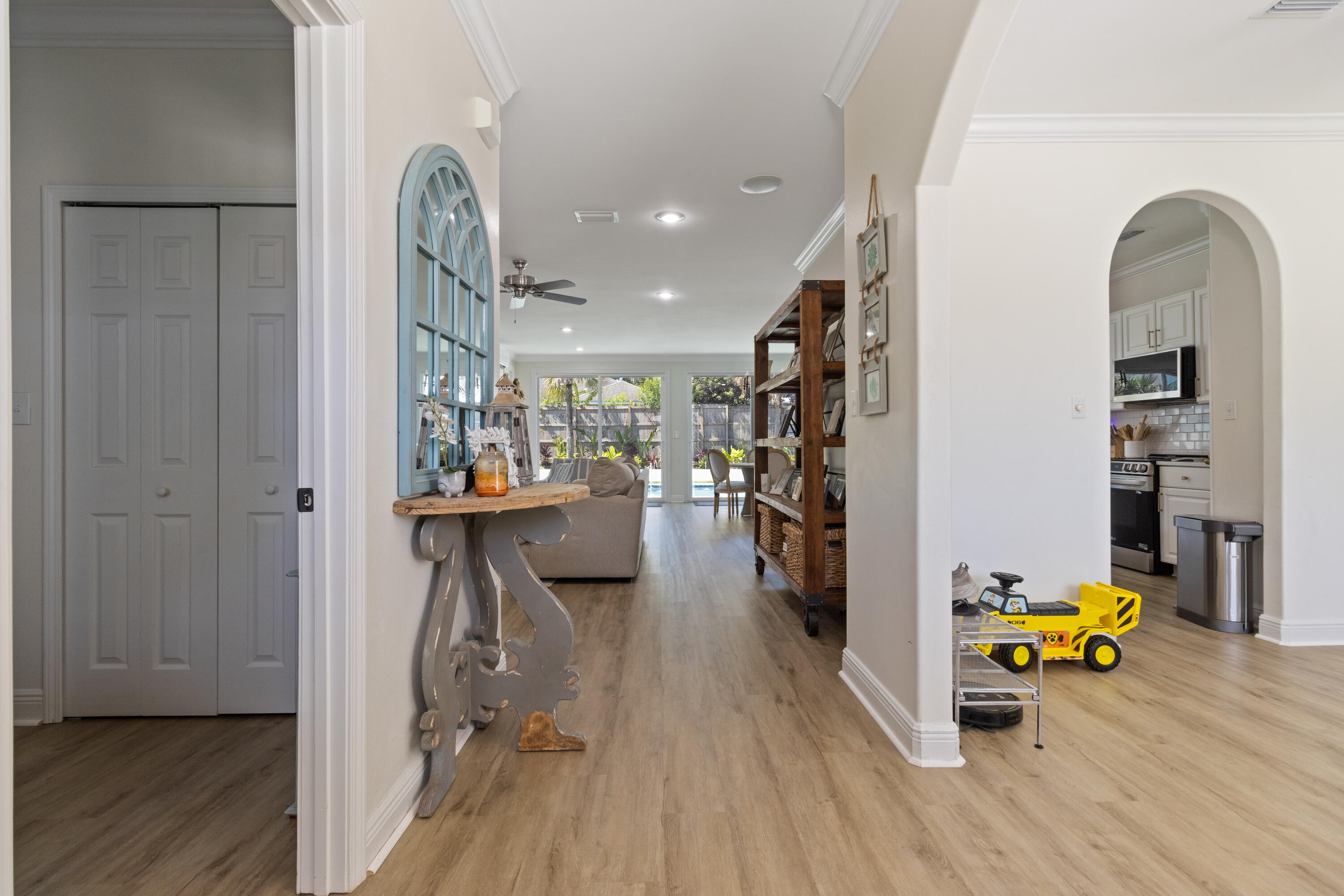 HOLIDAY SHORES ESTATES - Residential