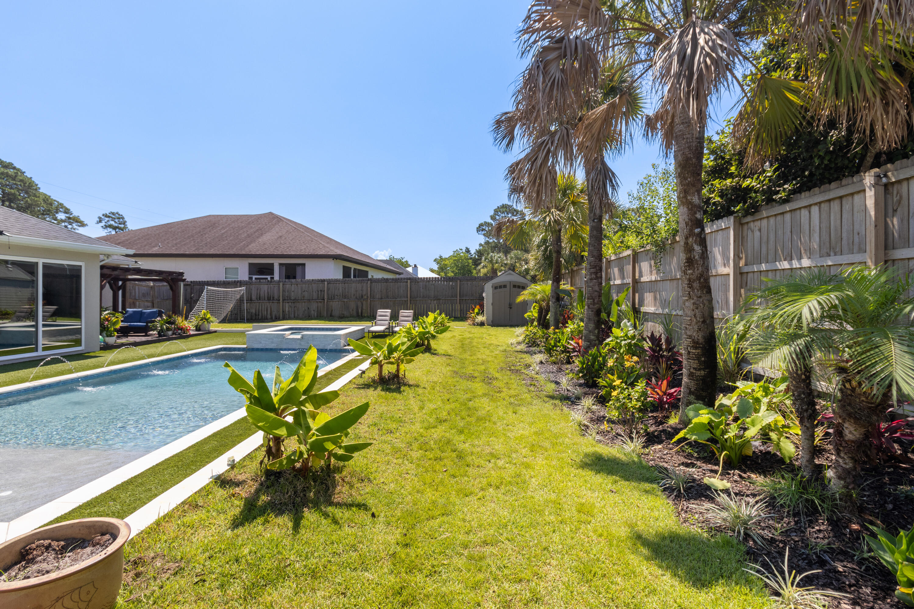 HOLIDAY SHORES ESTATES - Residential