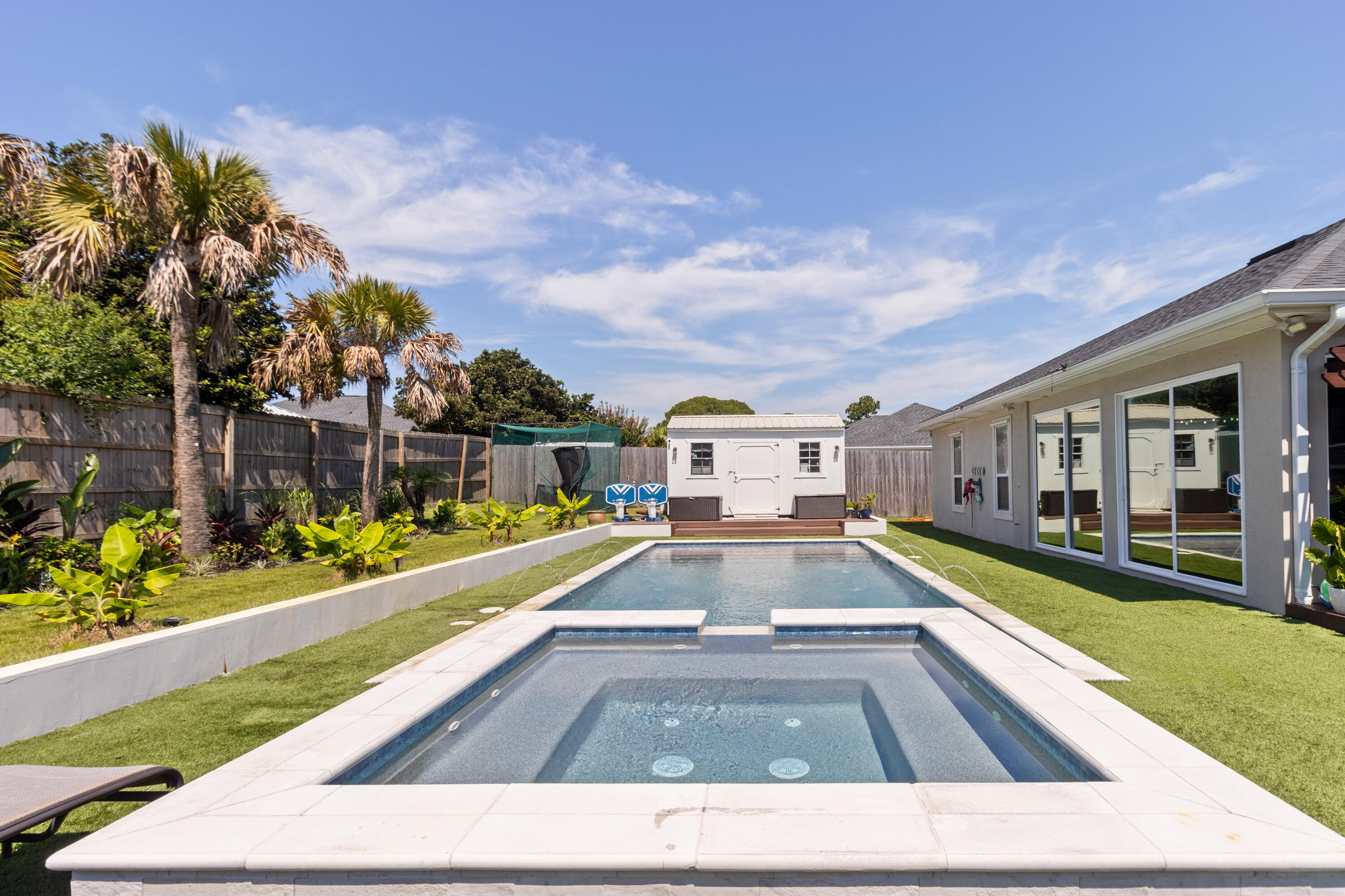 HOLIDAY SHORES ESTATES - Residential