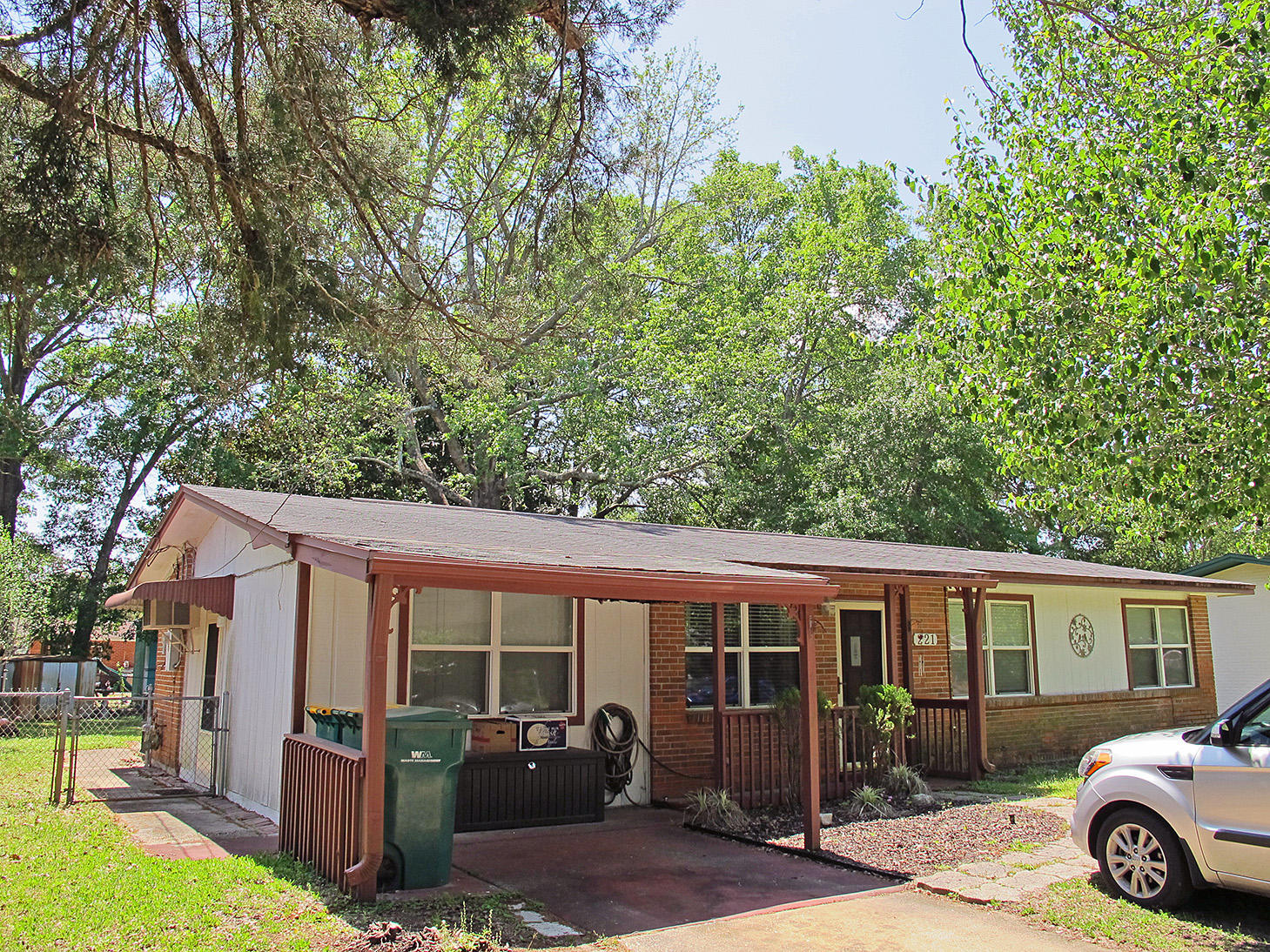 GARNIERS BEACH 6TH - Residential