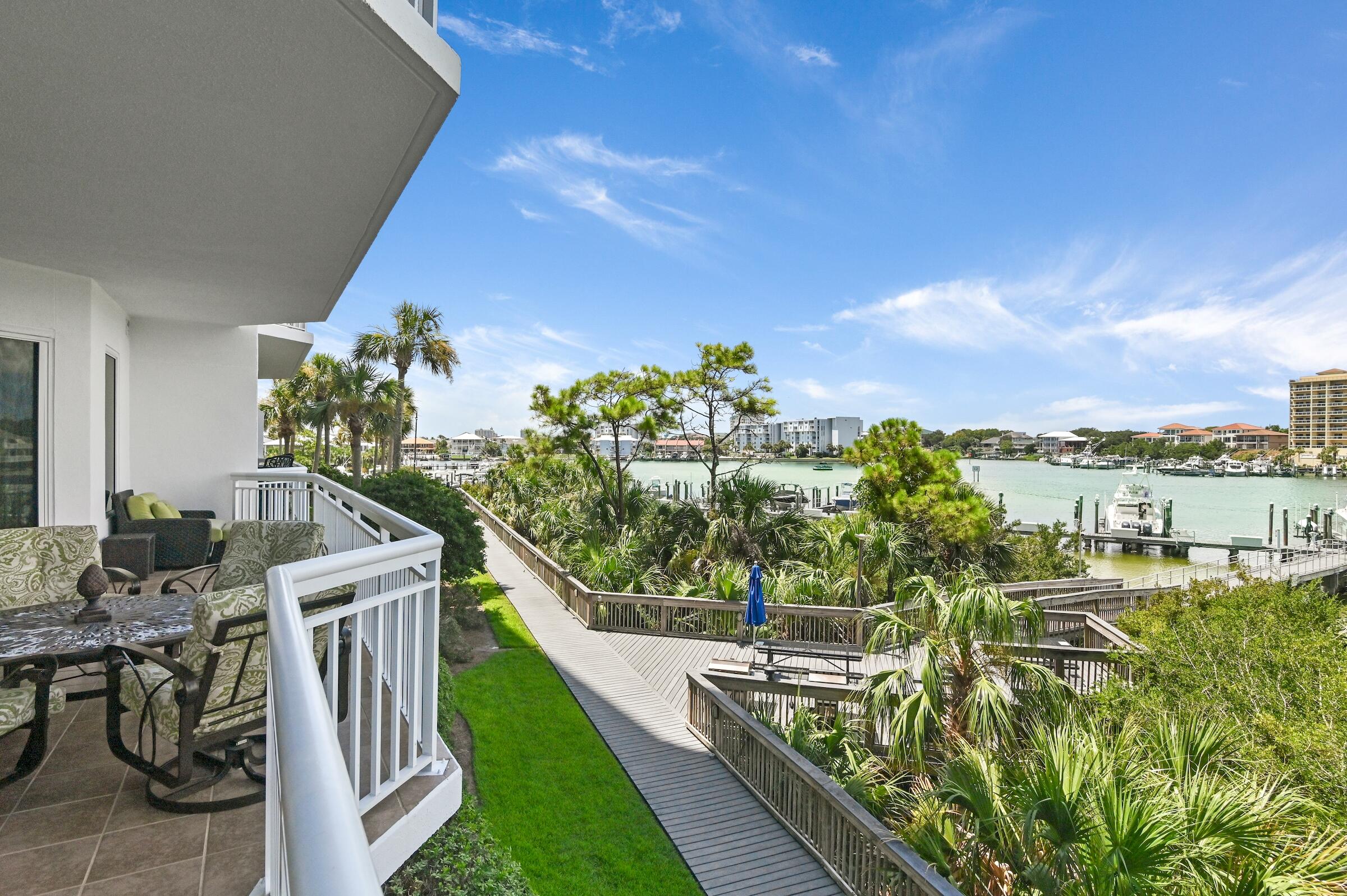 HARBOR LANDING - Residential