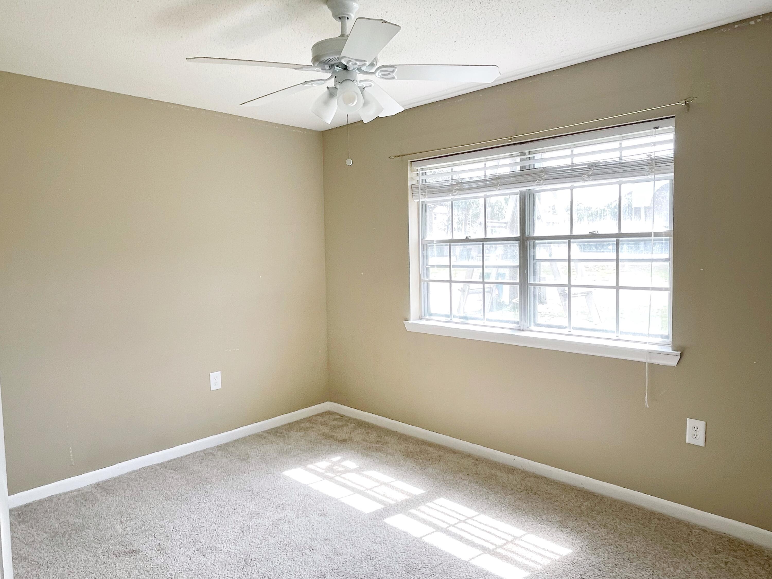 MARY ESTHER HEIGHTS - Residential Lease