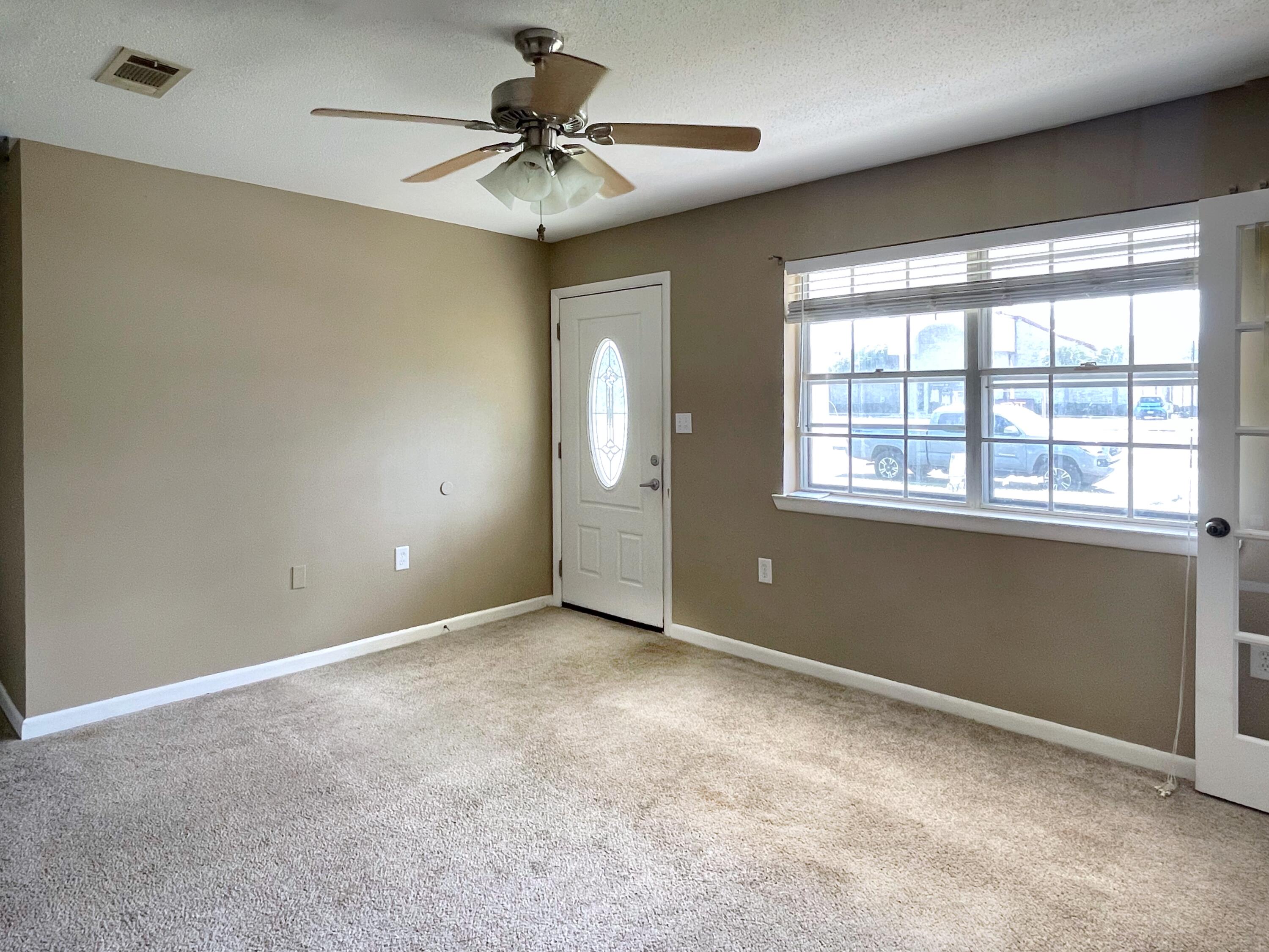 MARY ESTHER HEIGHTS - Residential Lease