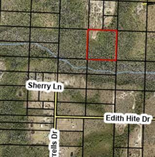 NO RECORDED SUBDIVISION - Land