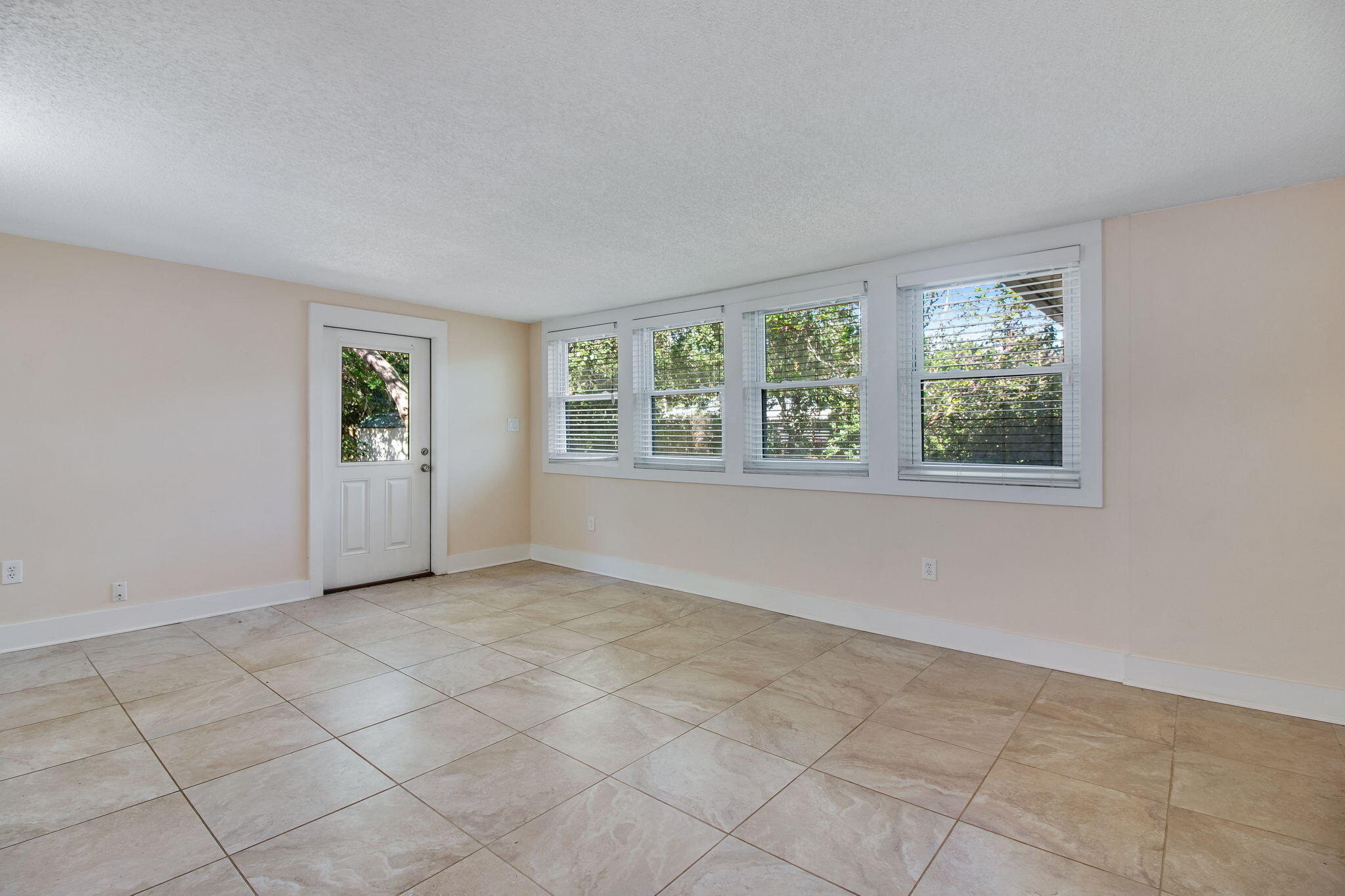 MORENO ACRES S/D - Residential Lease