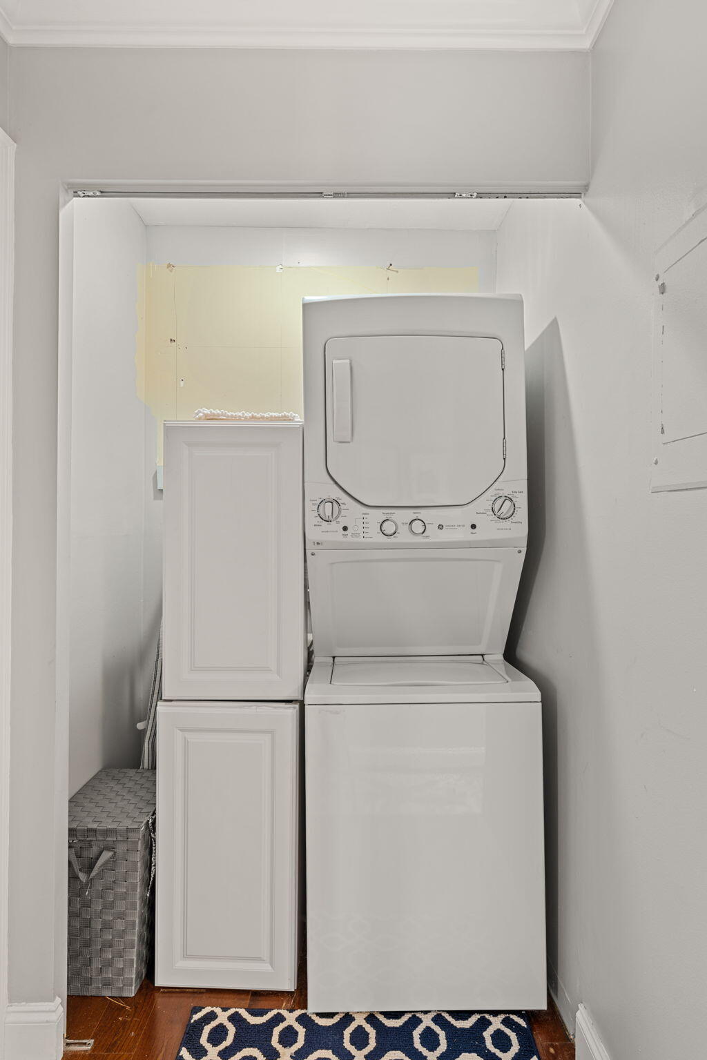 SUN KING TOWERS PH 1 - Residential