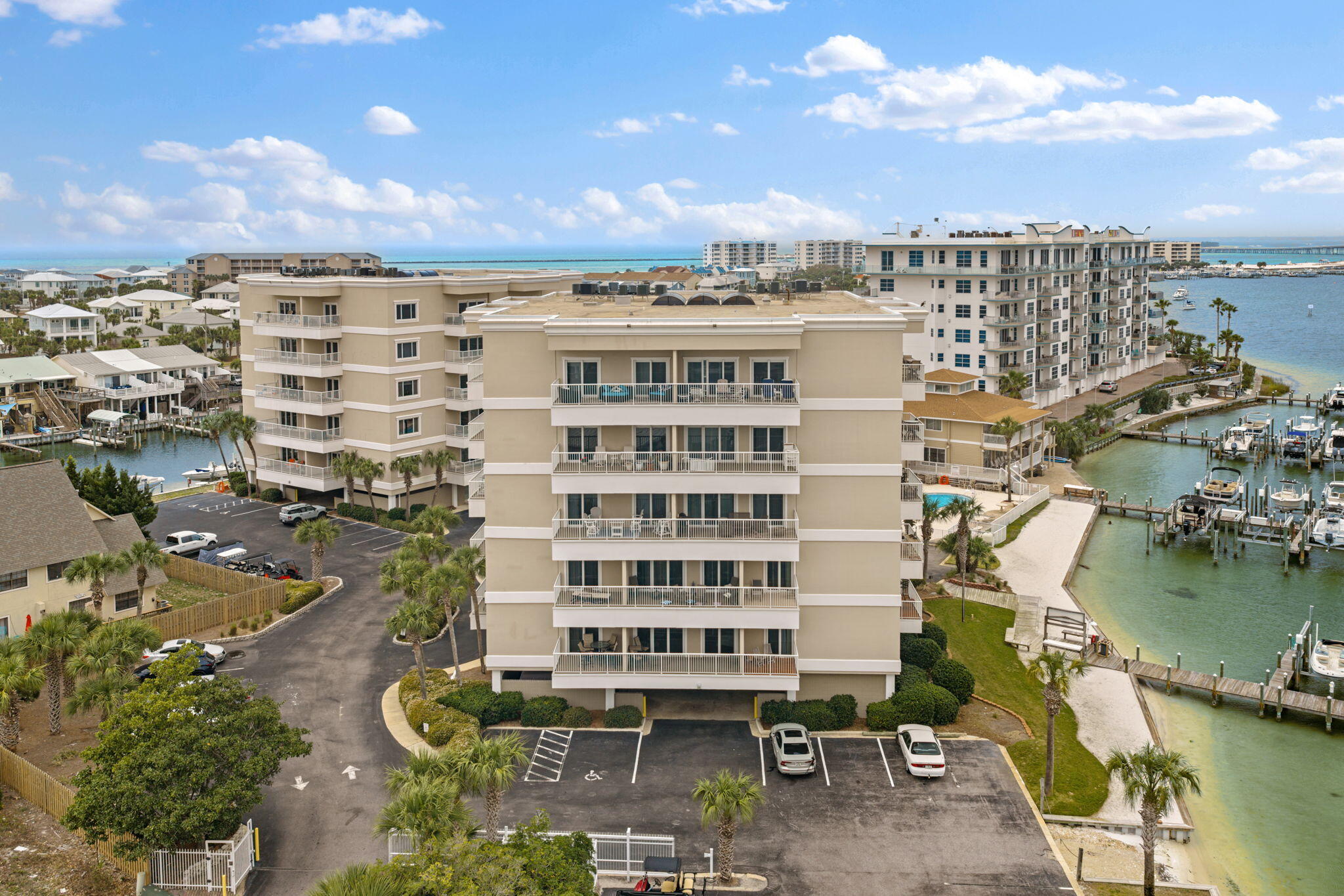 SUN KING TOWERS PH 1 - Residential