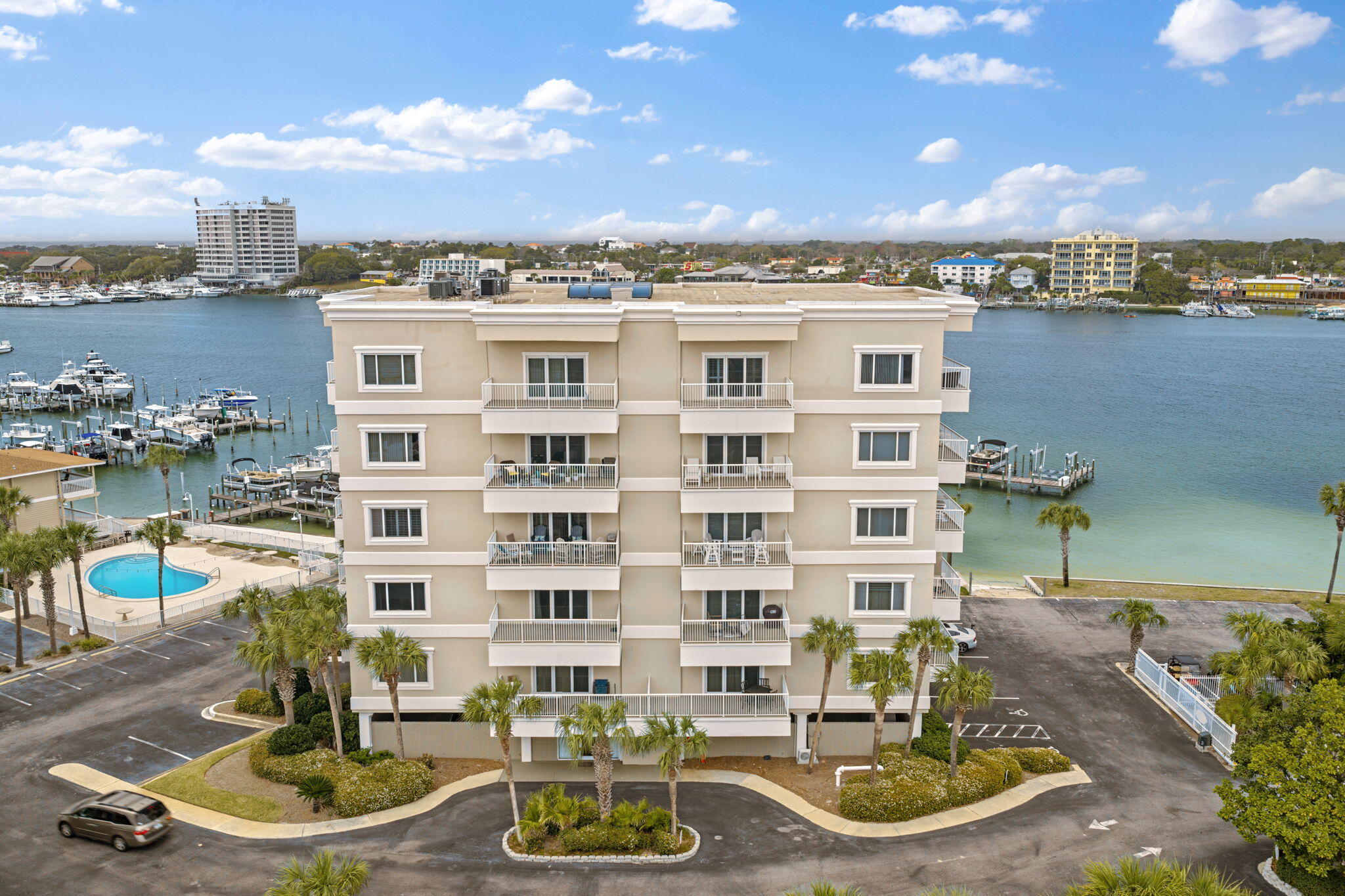 SUN KING TOWERS PH 1 - Residential