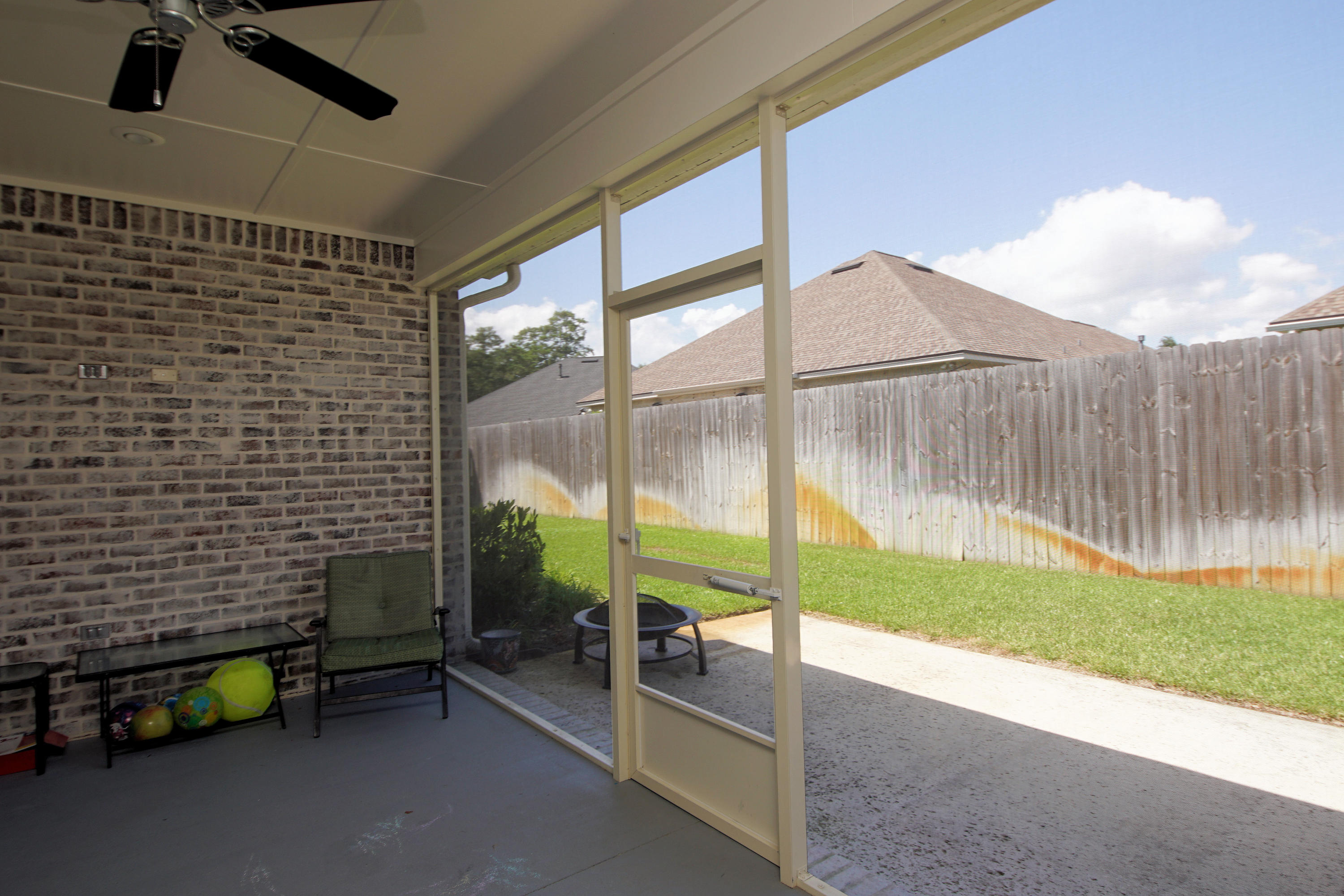 MAGNOLIA WOODS PHASE III - Residential Lease