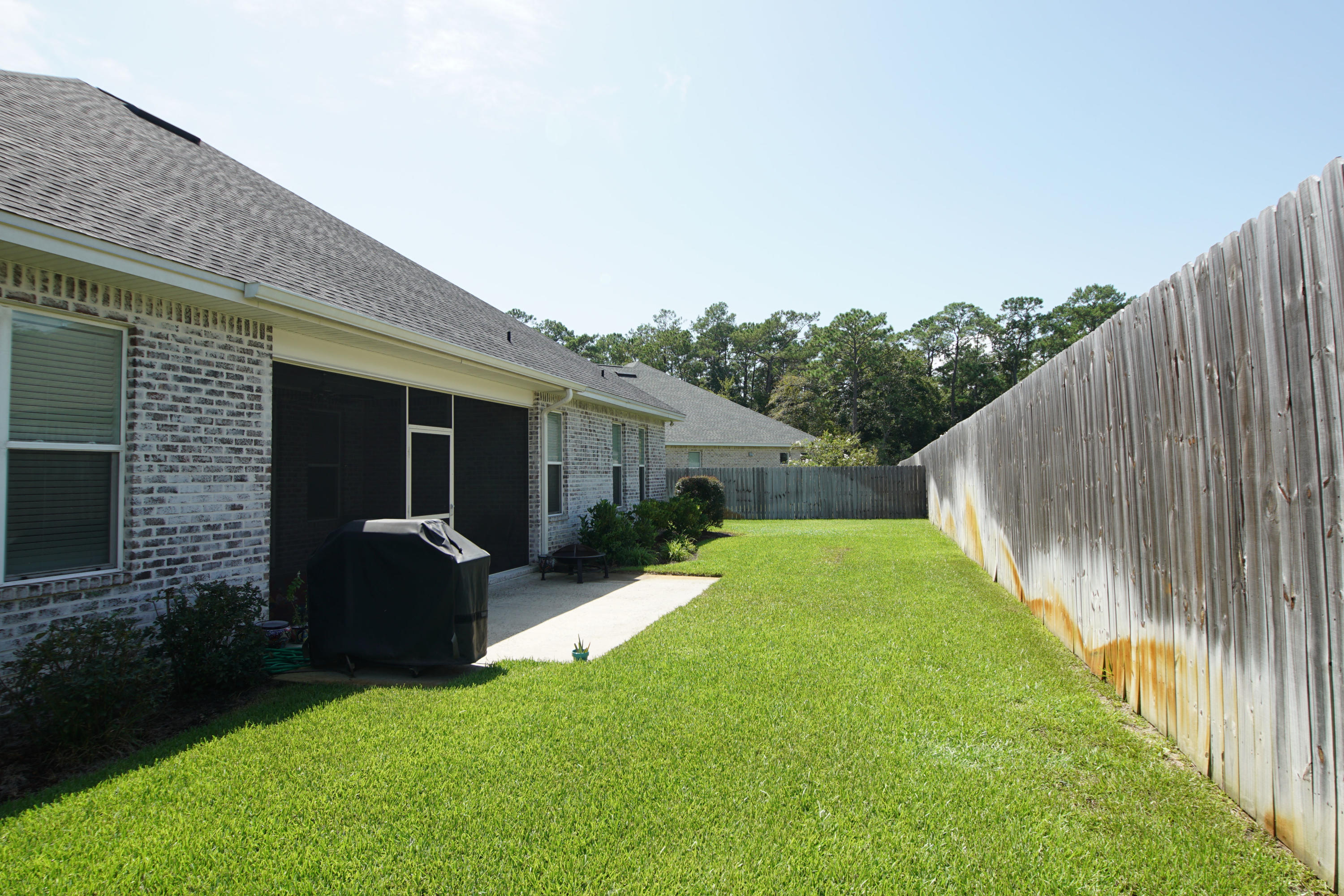 MAGNOLIA WOODS PHASE III - Residential Lease