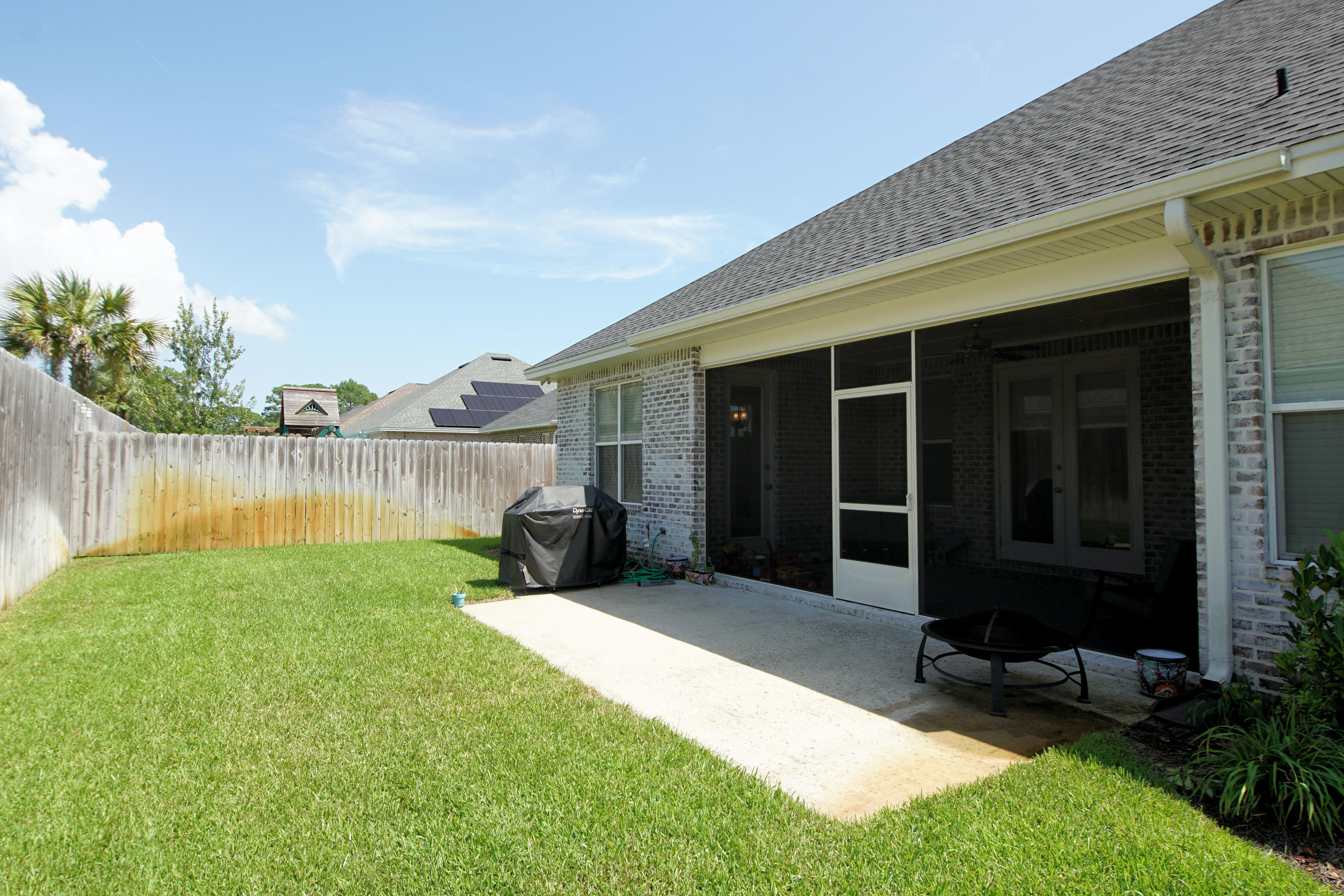 MAGNOLIA WOODS PHASE III - Residential Lease