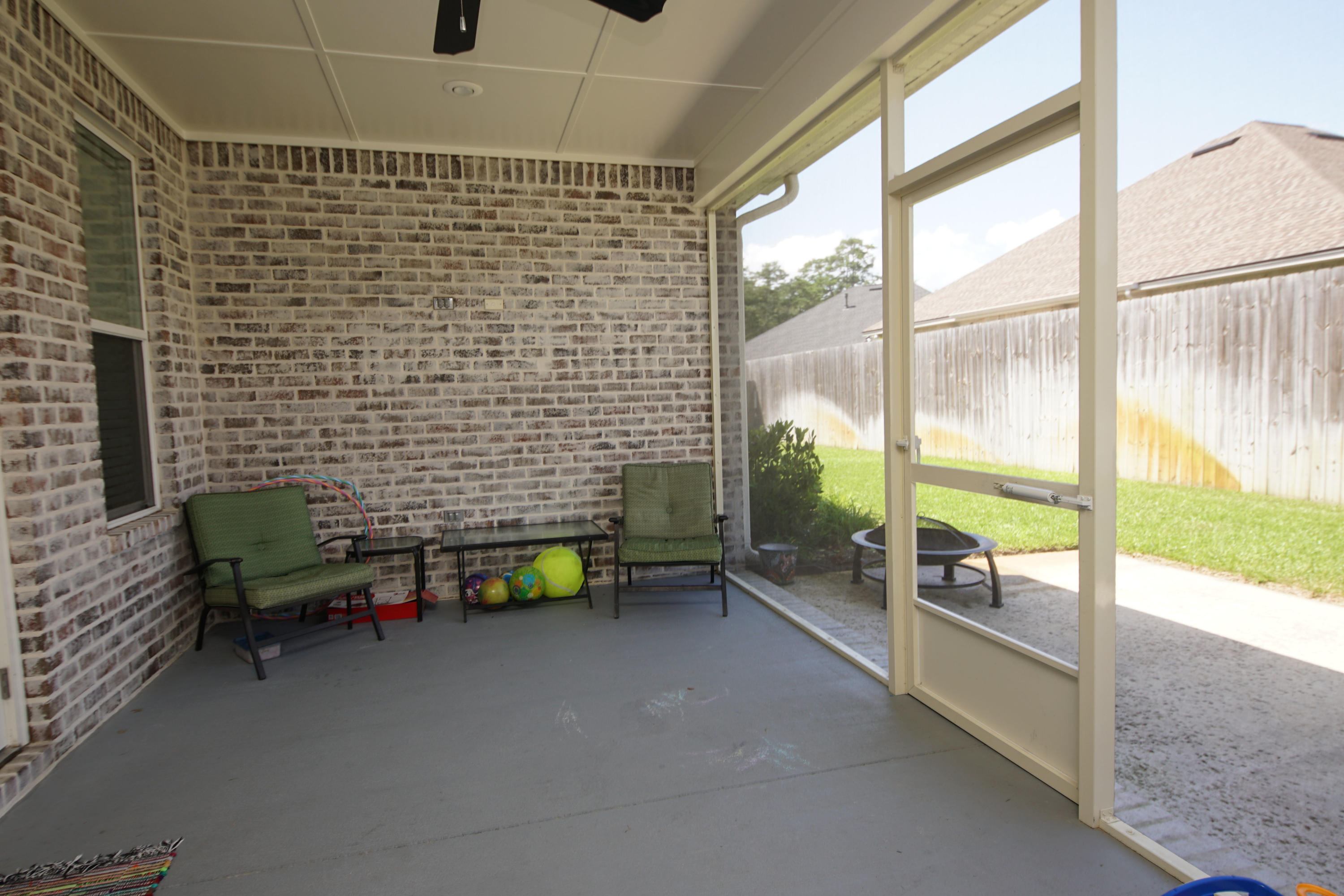 MAGNOLIA WOODS PHASE III - Residential Lease