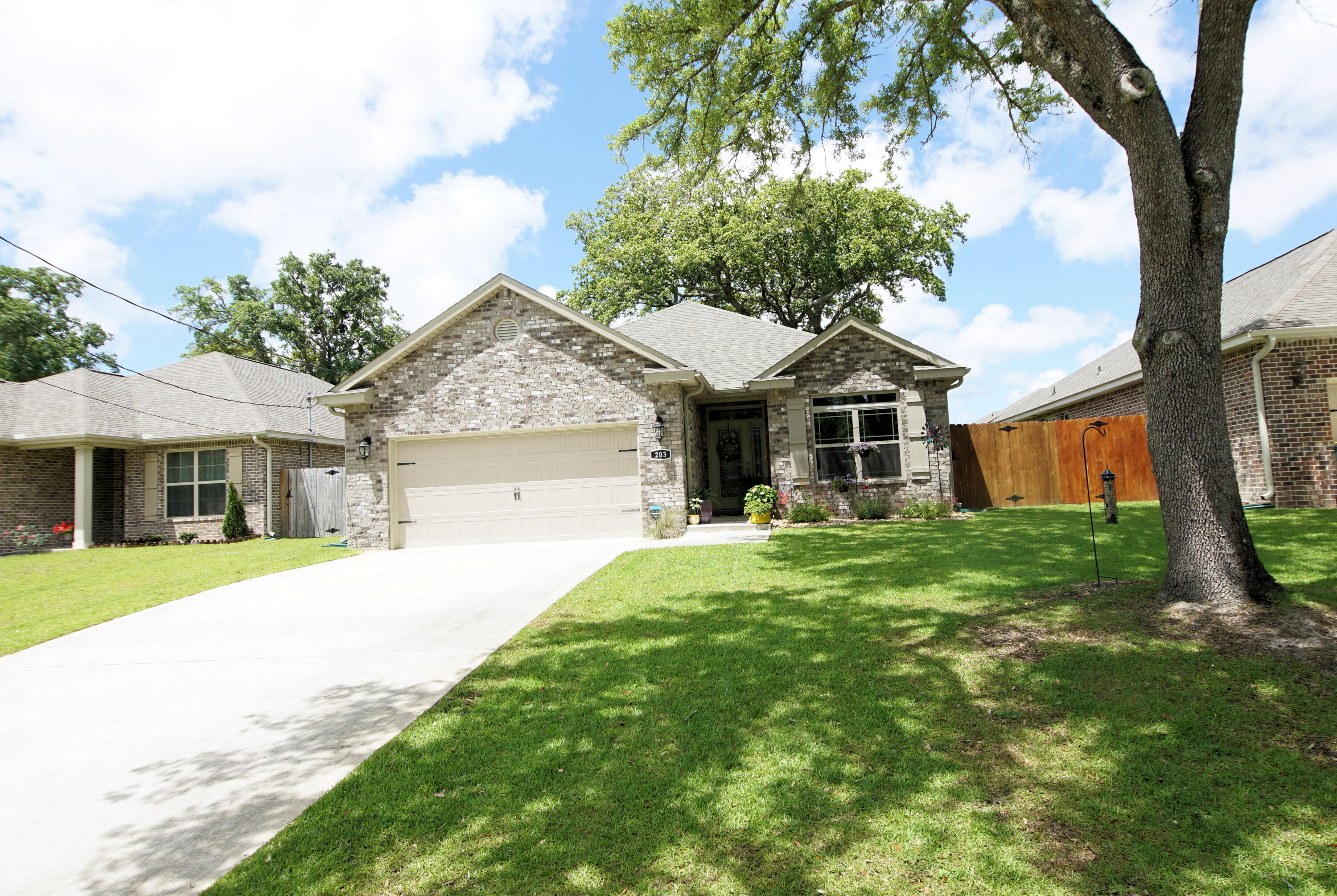 BRYNLEE CROSSING - Residential