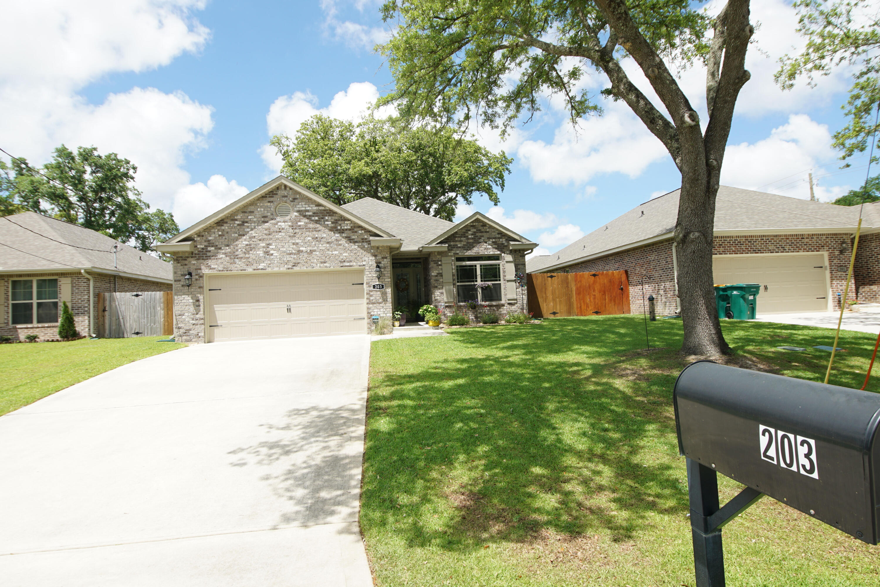 BRYNLEE CROSSING - Residential