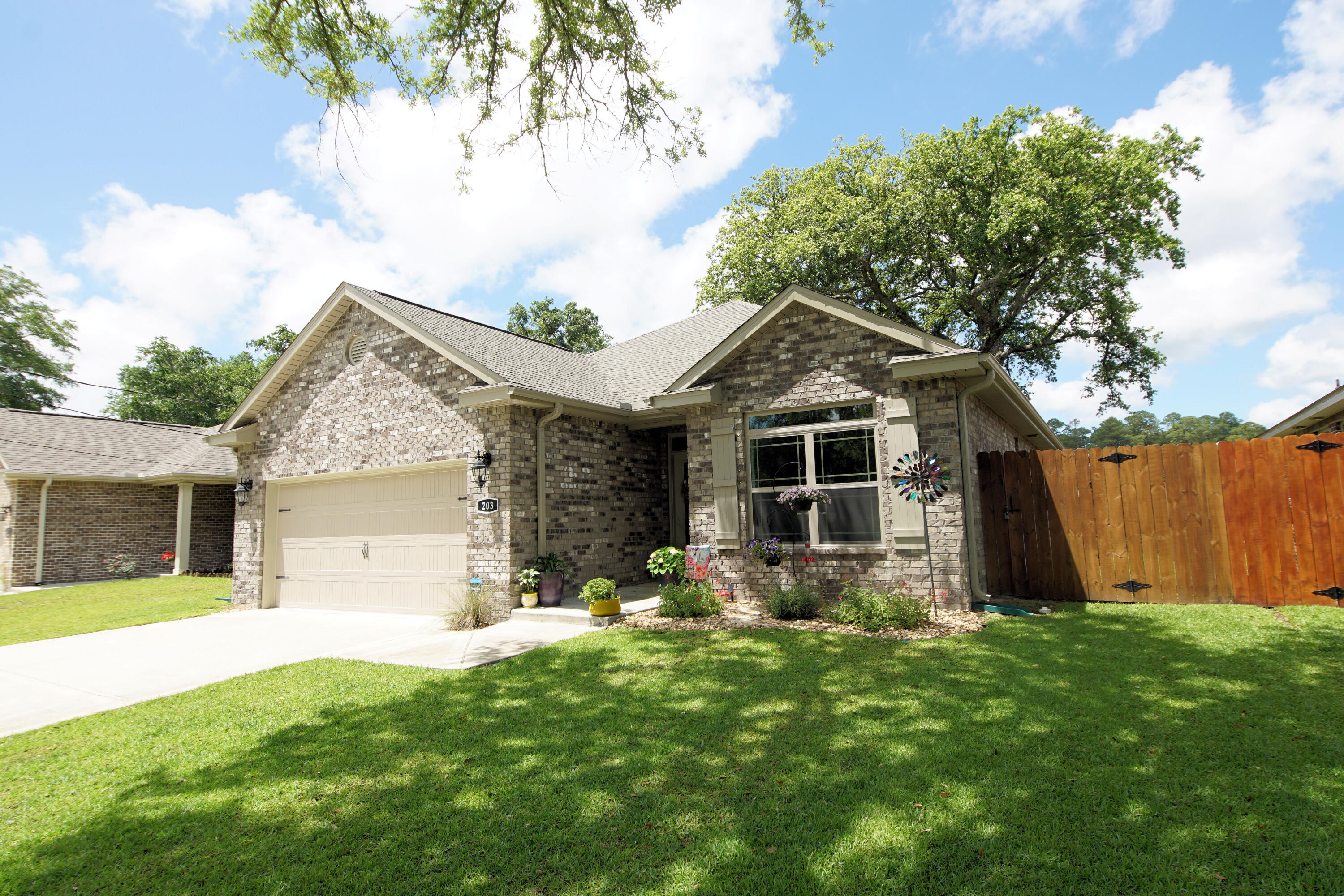 BRYNLEE CROSSING - Residential