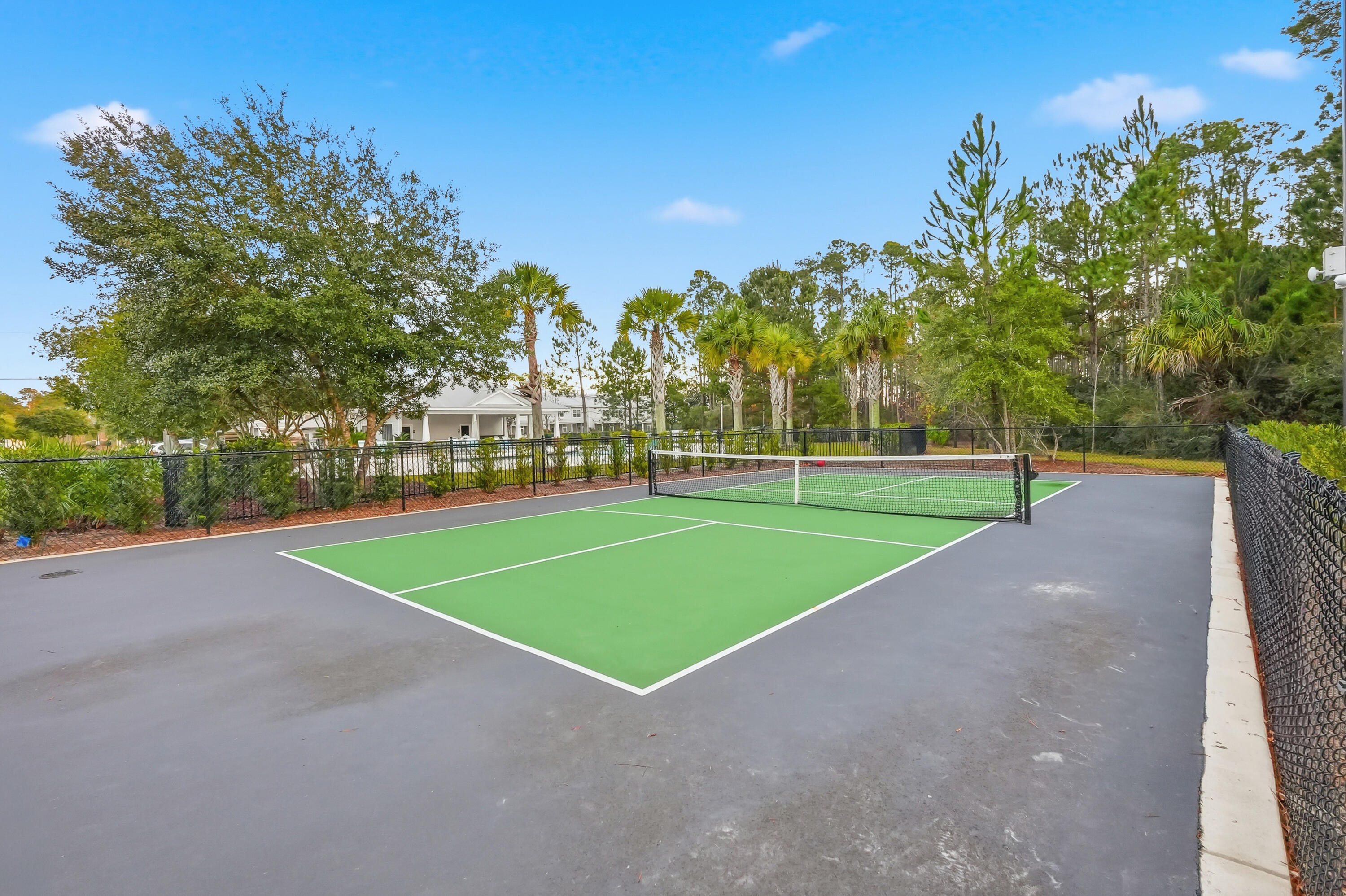 VERANDAS OF FREEPORT, THE - Residential Lease