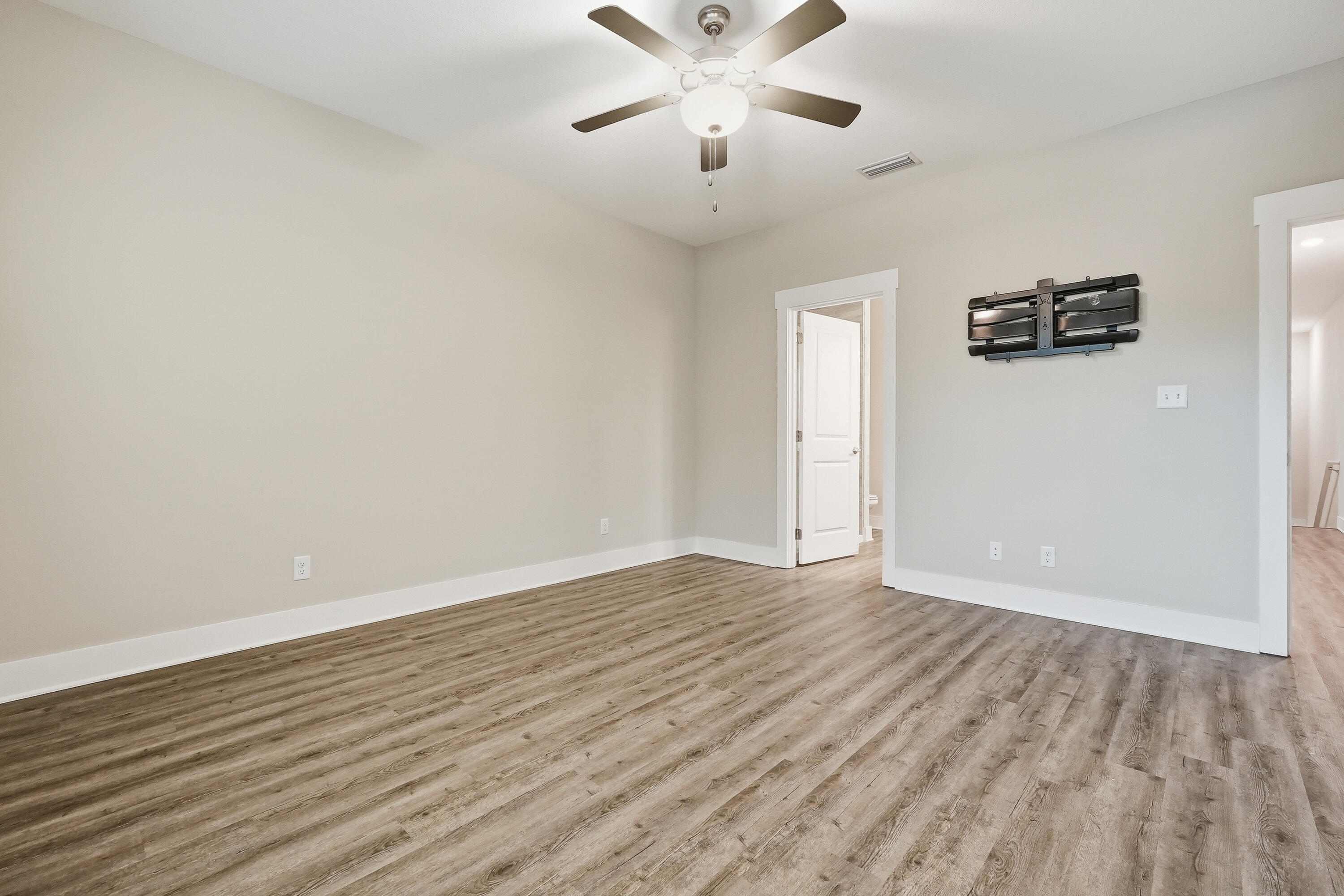 VERANDAS OF FREEPORT, THE - Residential Lease