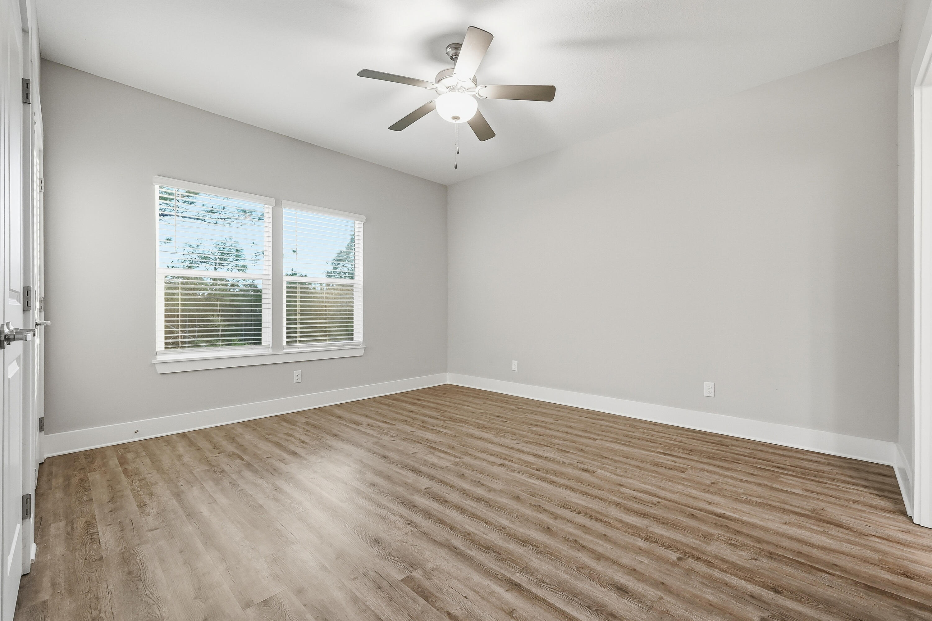 VERANDAS OF FREEPORT, THE - Residential Lease