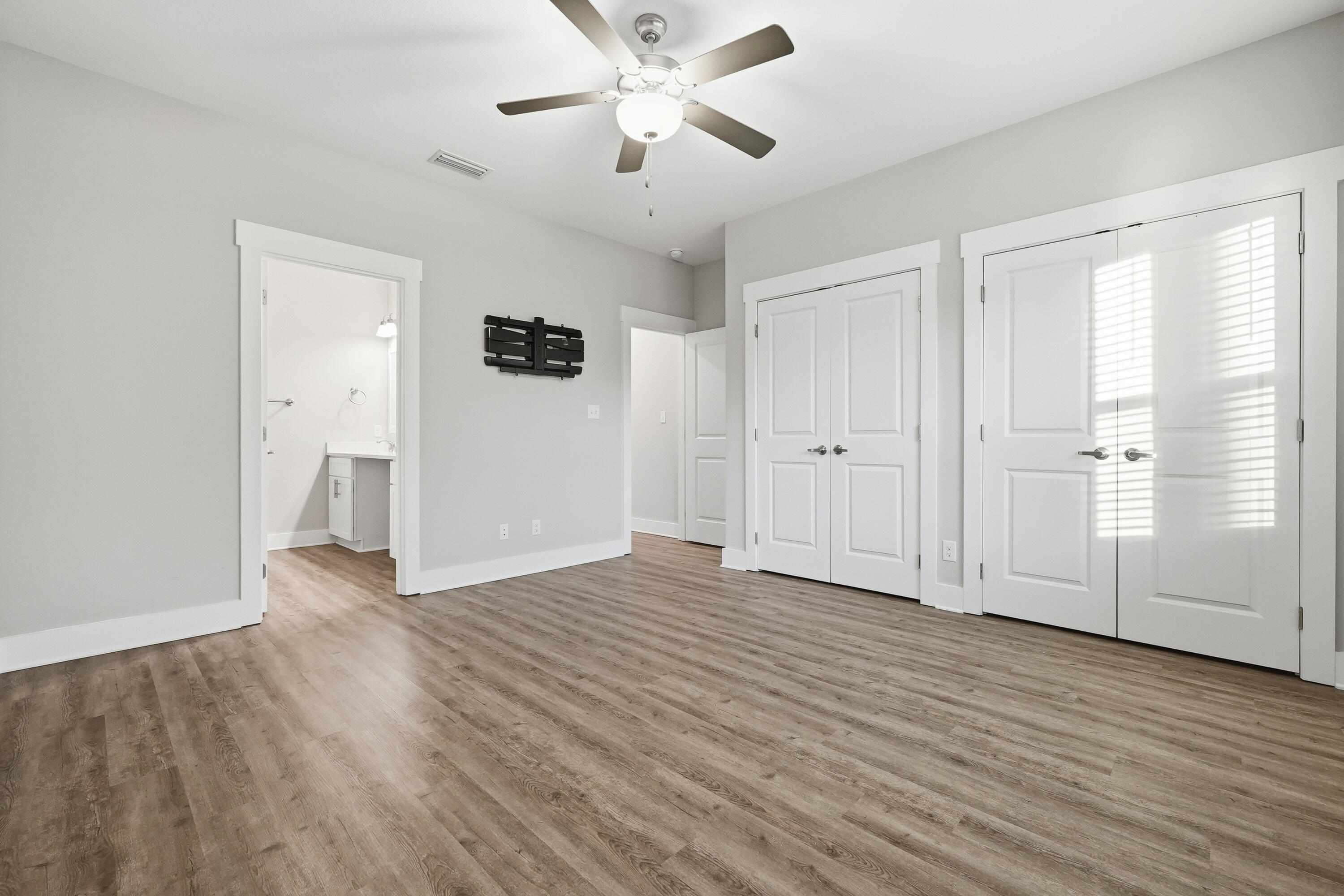 VERANDAS OF FREEPORT, THE - Residential Lease