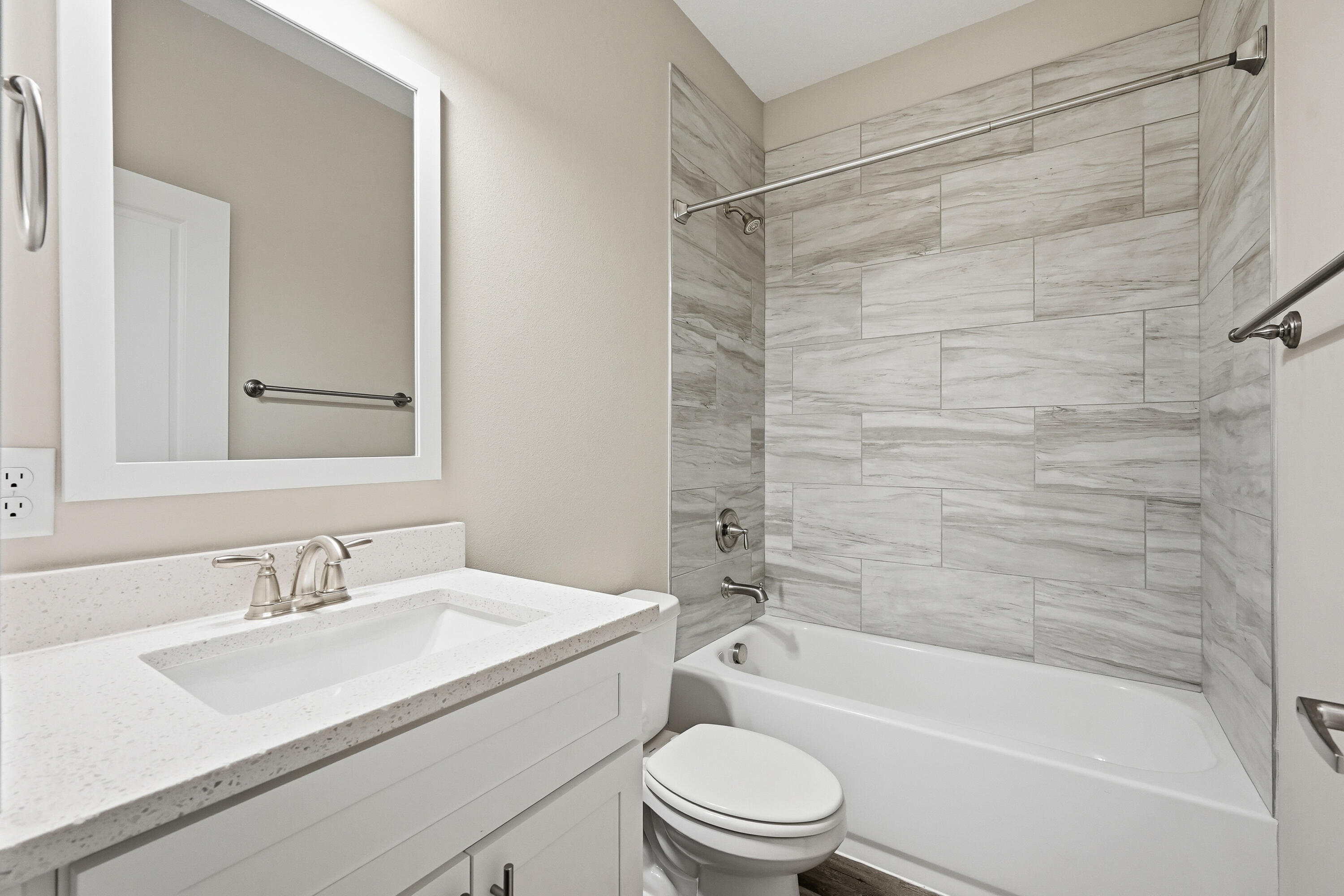 VERANDAS OF FREEPORT, THE - Residential Lease