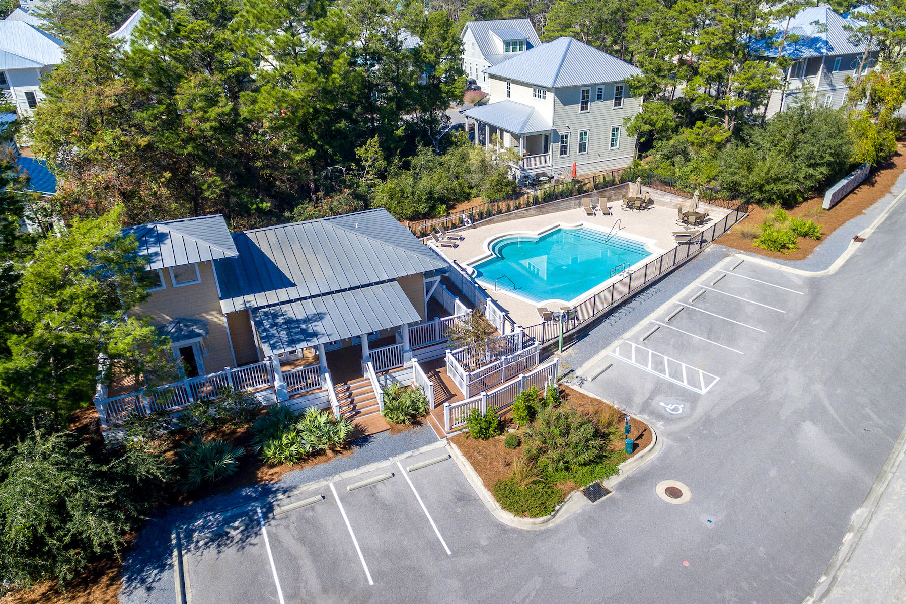 LAKESIDE AT BLUE MOUNTAIN BEACH - Residential