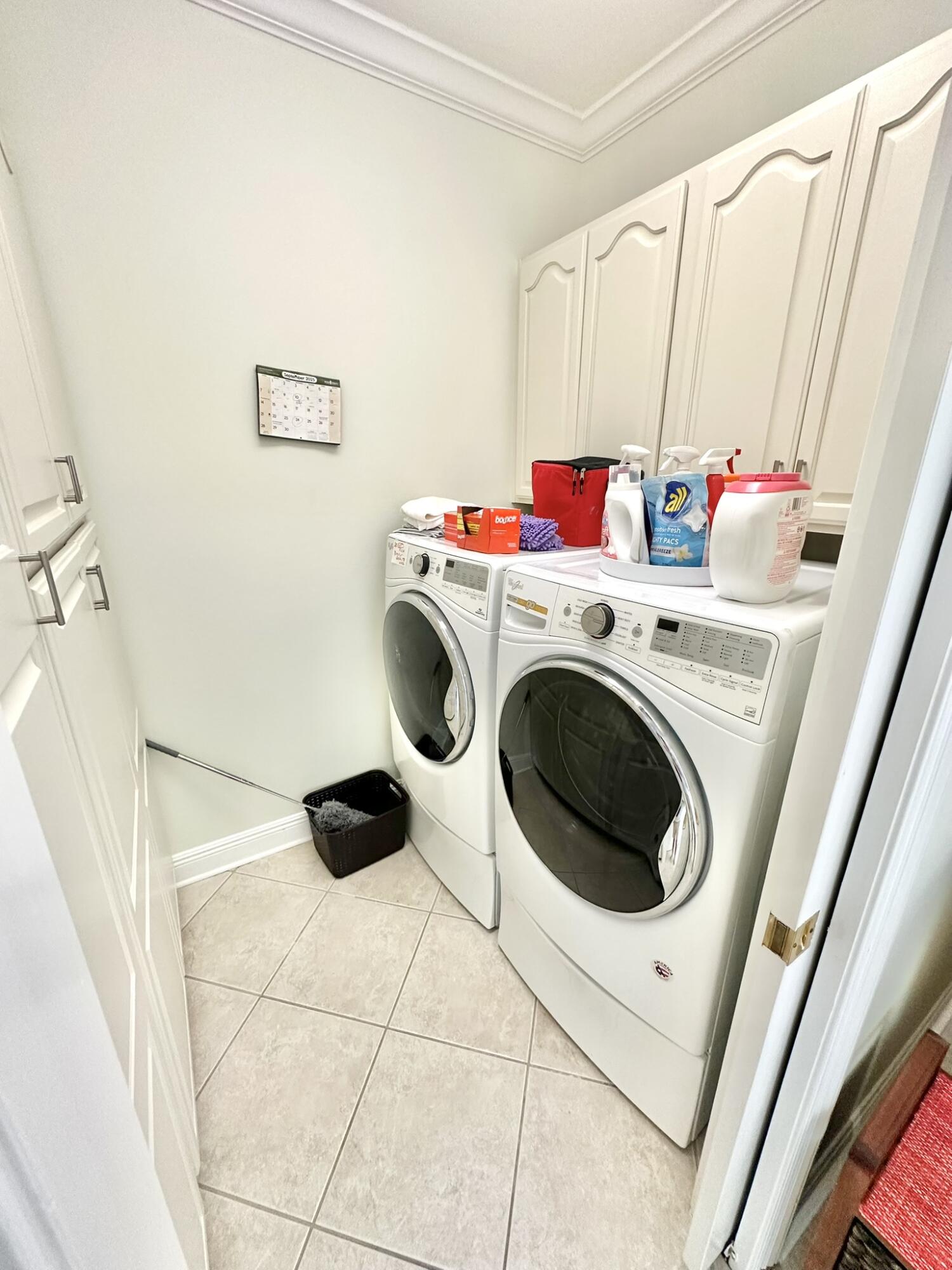 BAYTOWNE AVE EAST - Residential