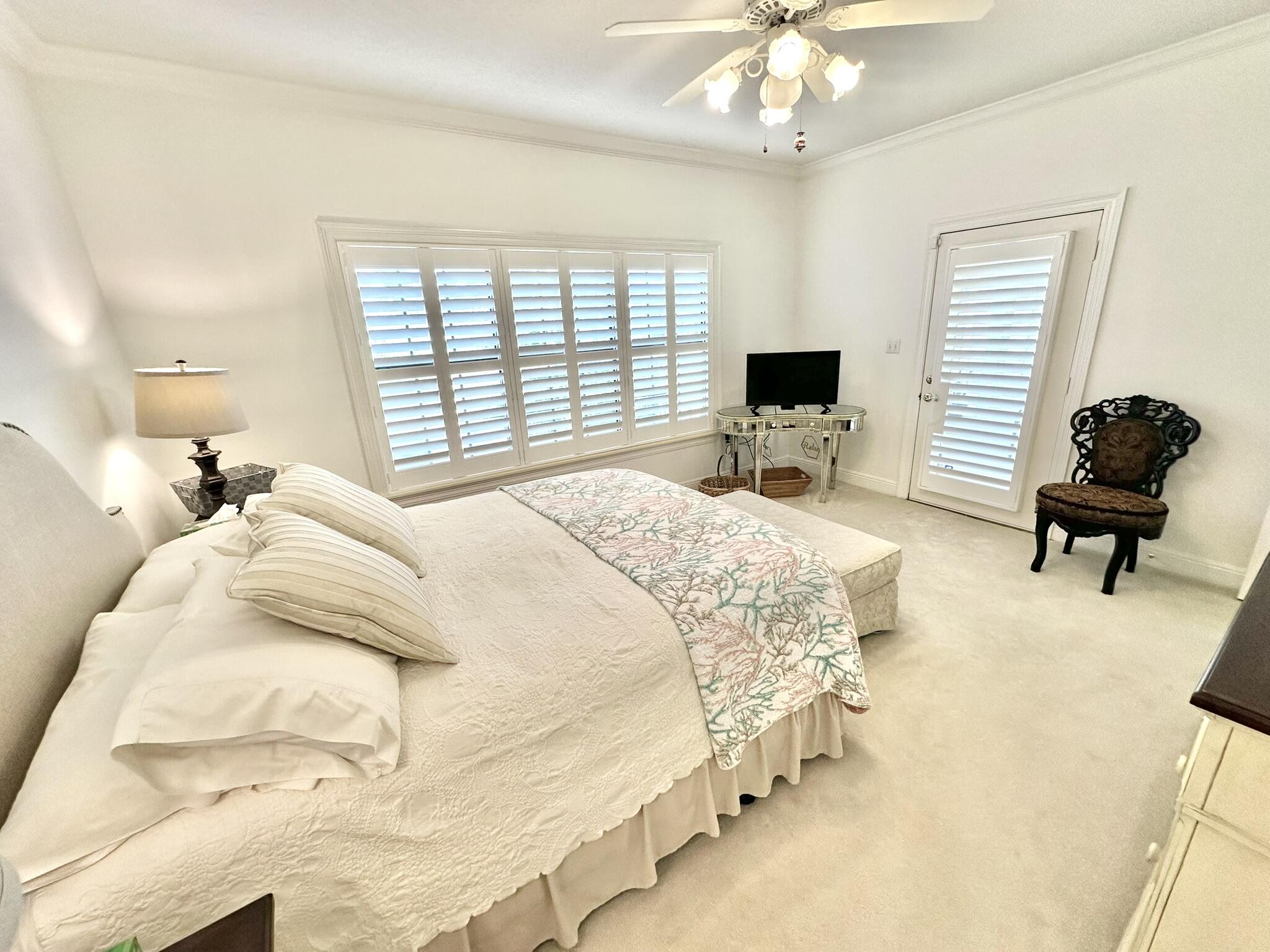 BAYTOWNE AVE EAST - Residential