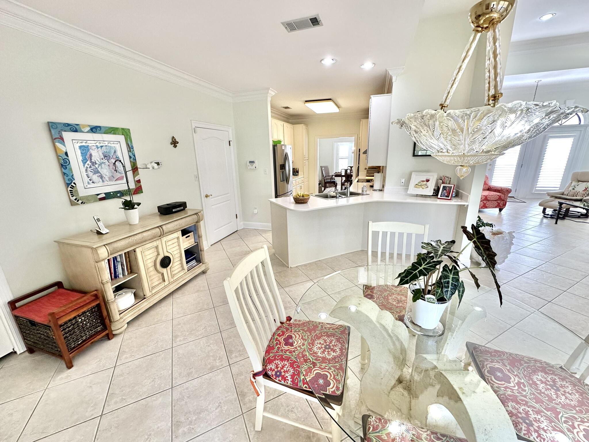BAYTOWNE AVE EAST - Residential