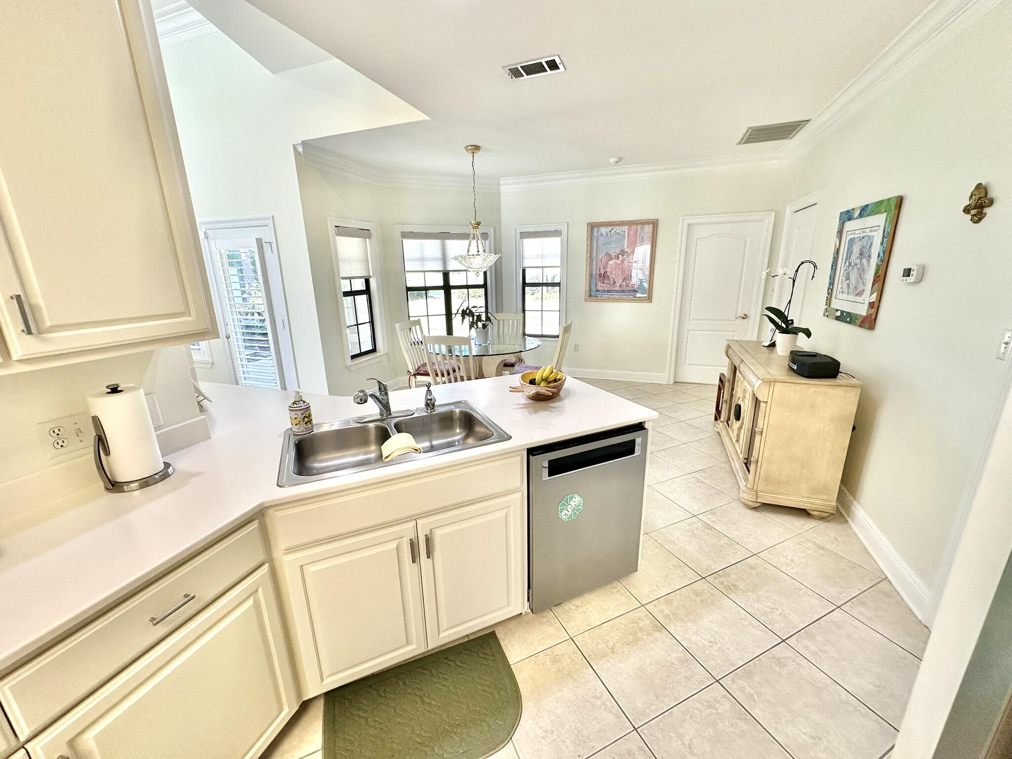 BAYTOWNE AVE EAST - Residential