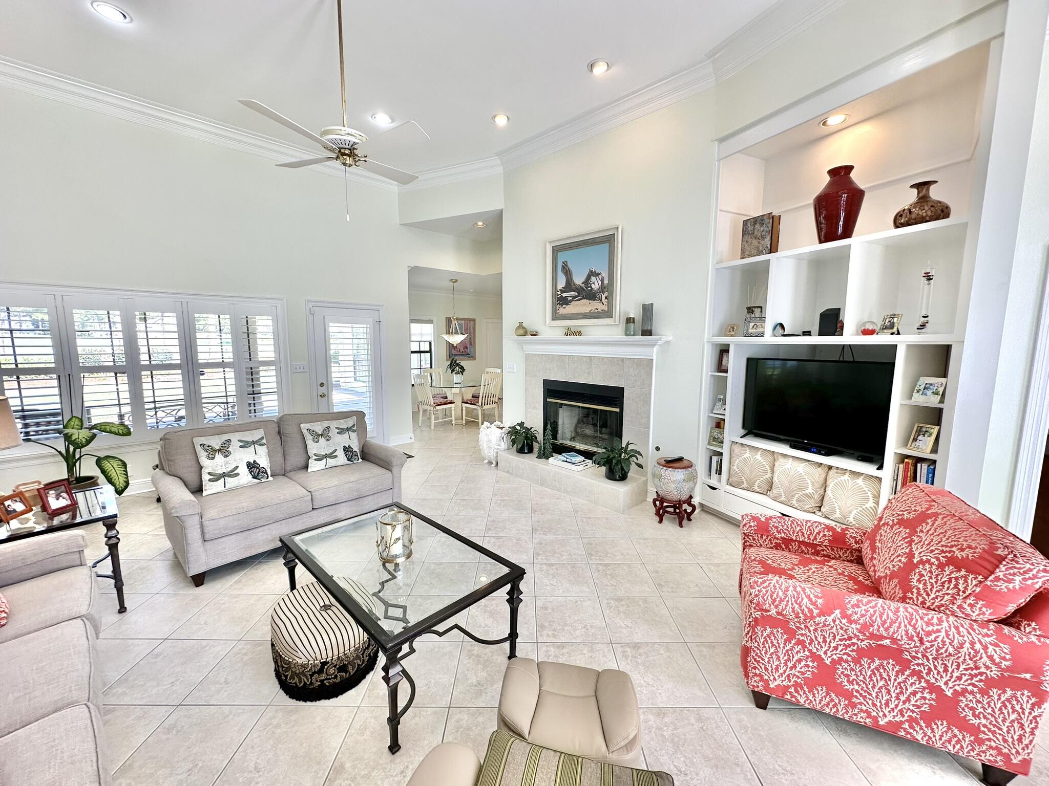BAYTOWNE AVE EAST - Residential