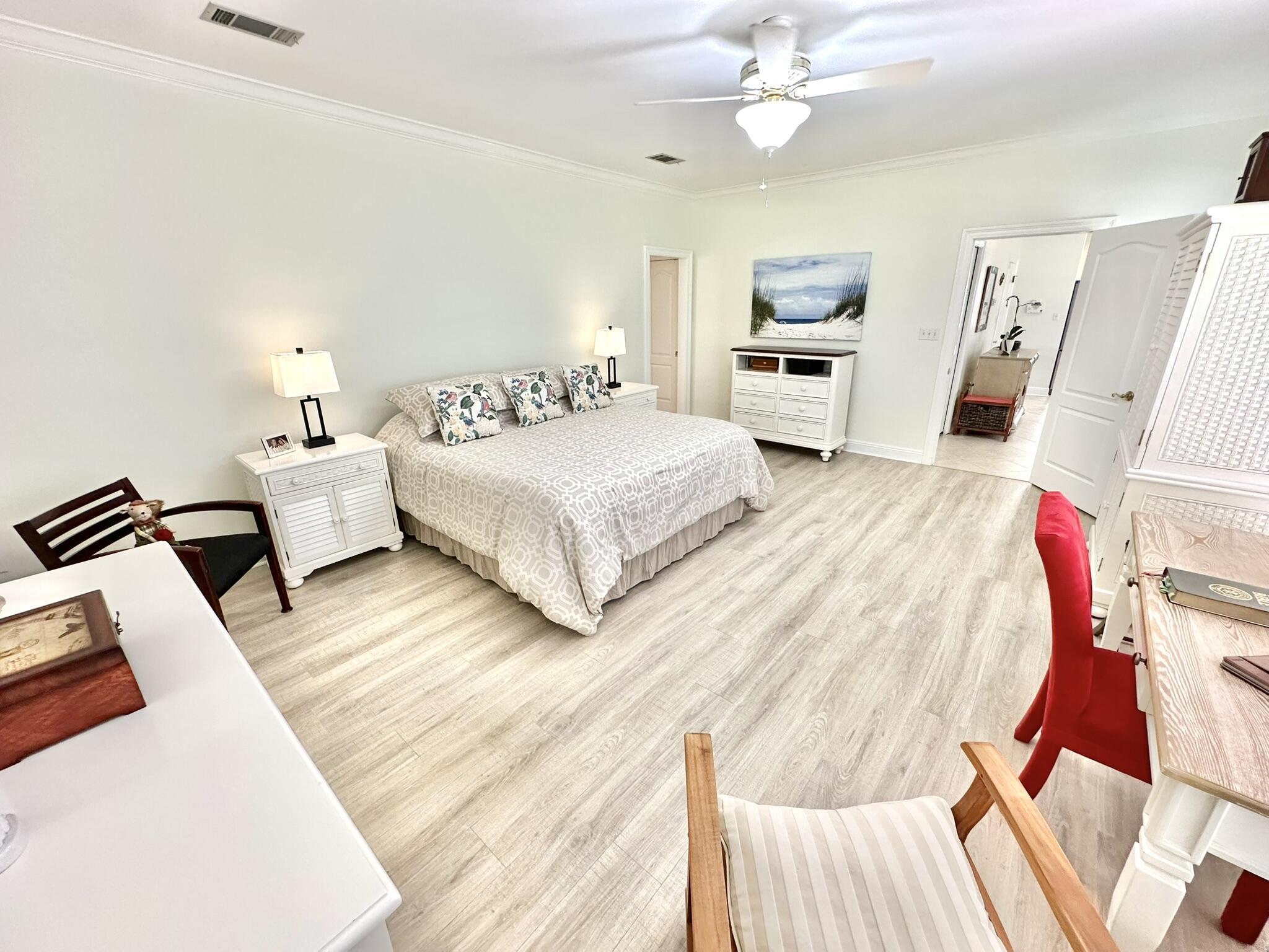 BAYTOWNE AVE EAST - Residential
