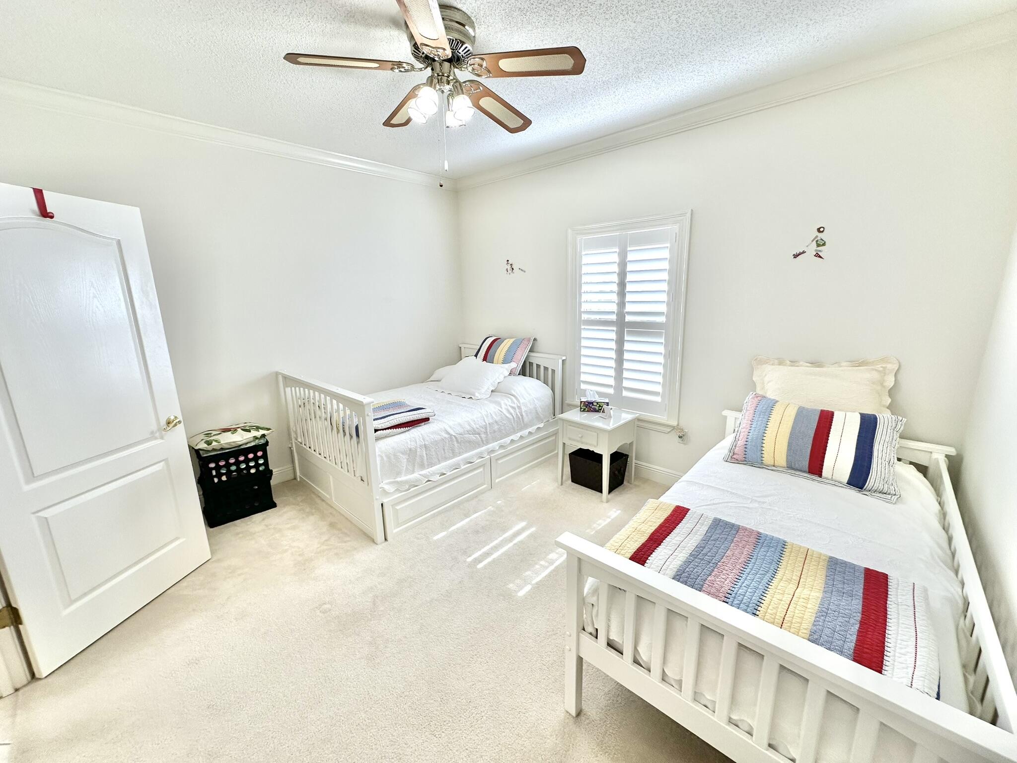 BAYTOWNE AVE EAST - Residential