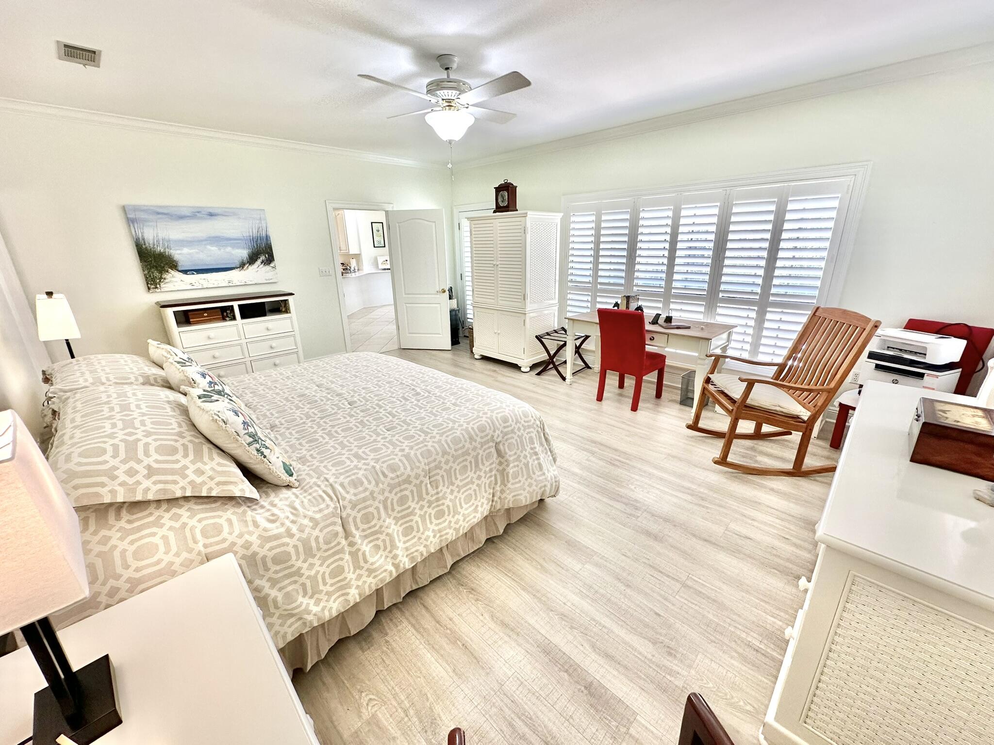 BAYTOWNE AVE EAST - Residential