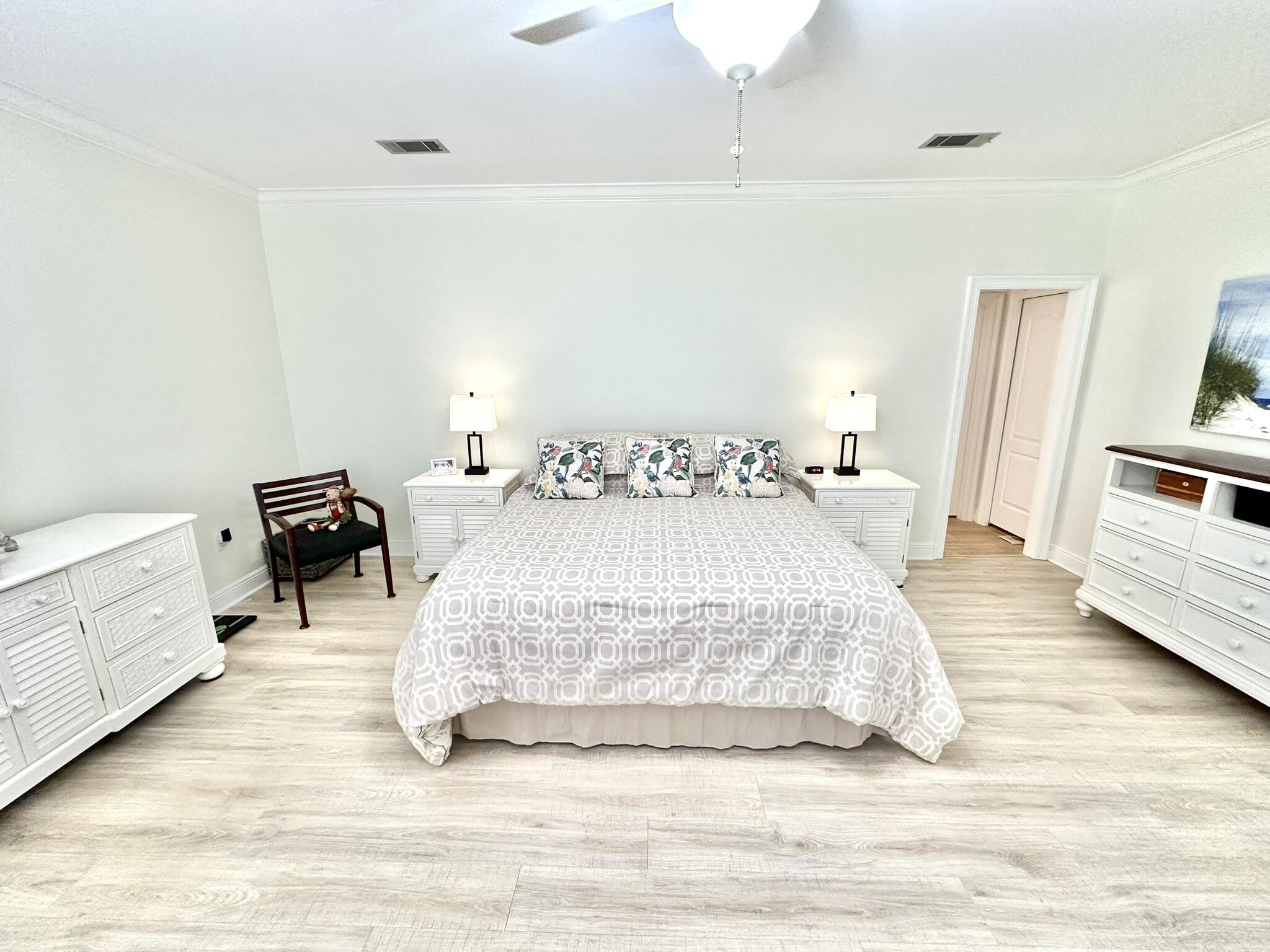 BAYTOWNE AVE EAST - Residential