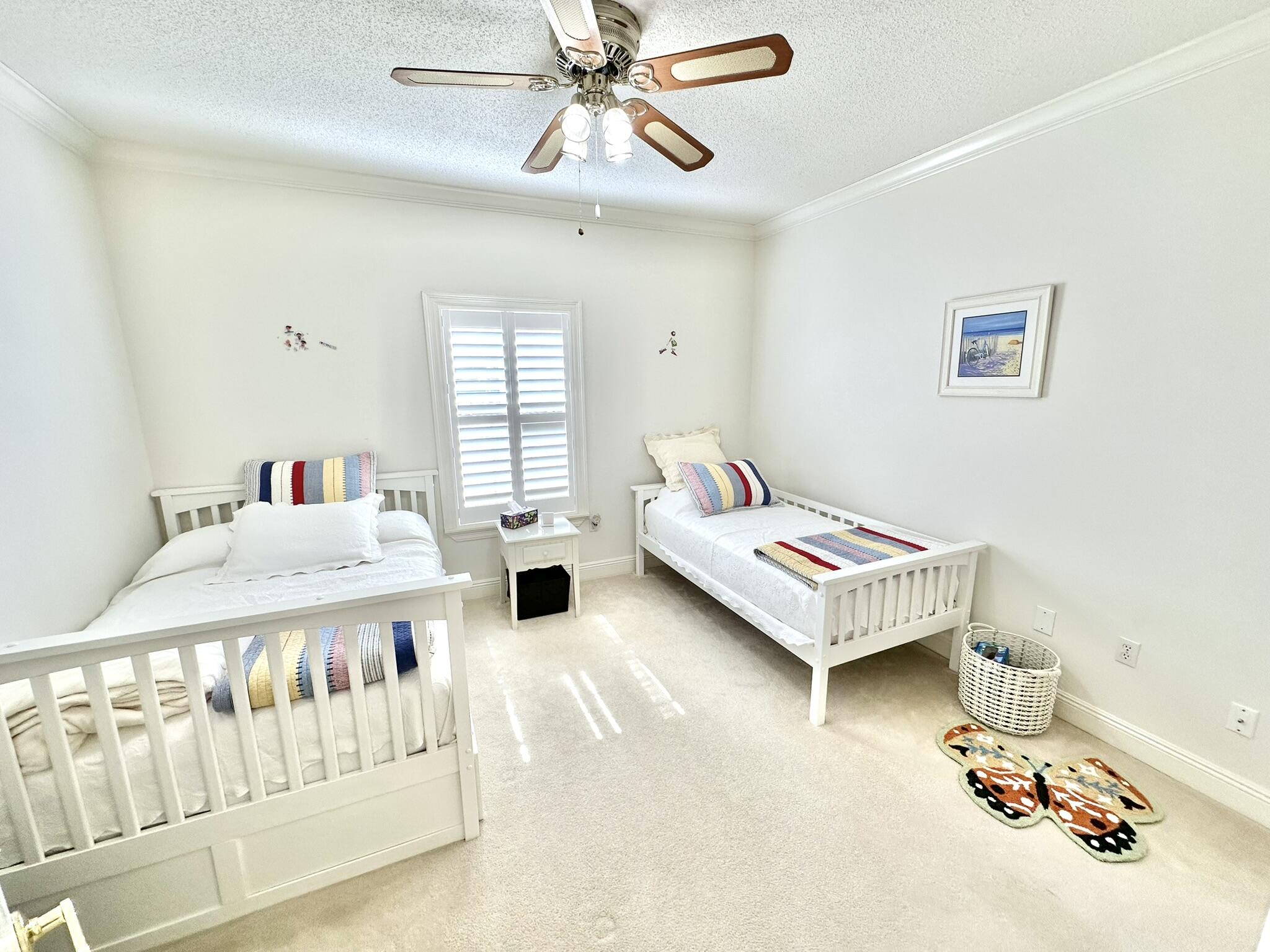 BAYTOWNE AVE EAST - Residential