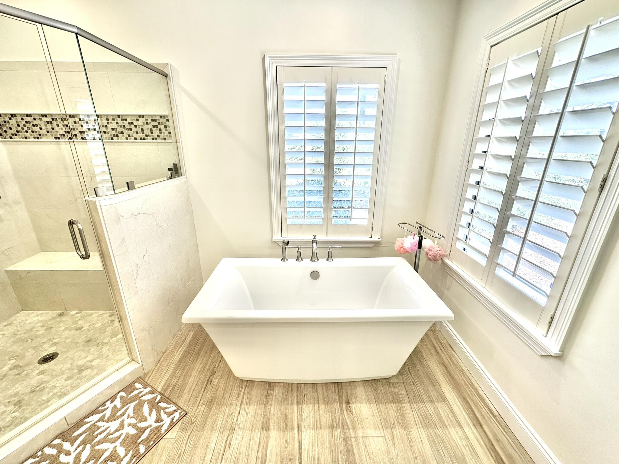 BAYTOWNE AVE EAST - Residential