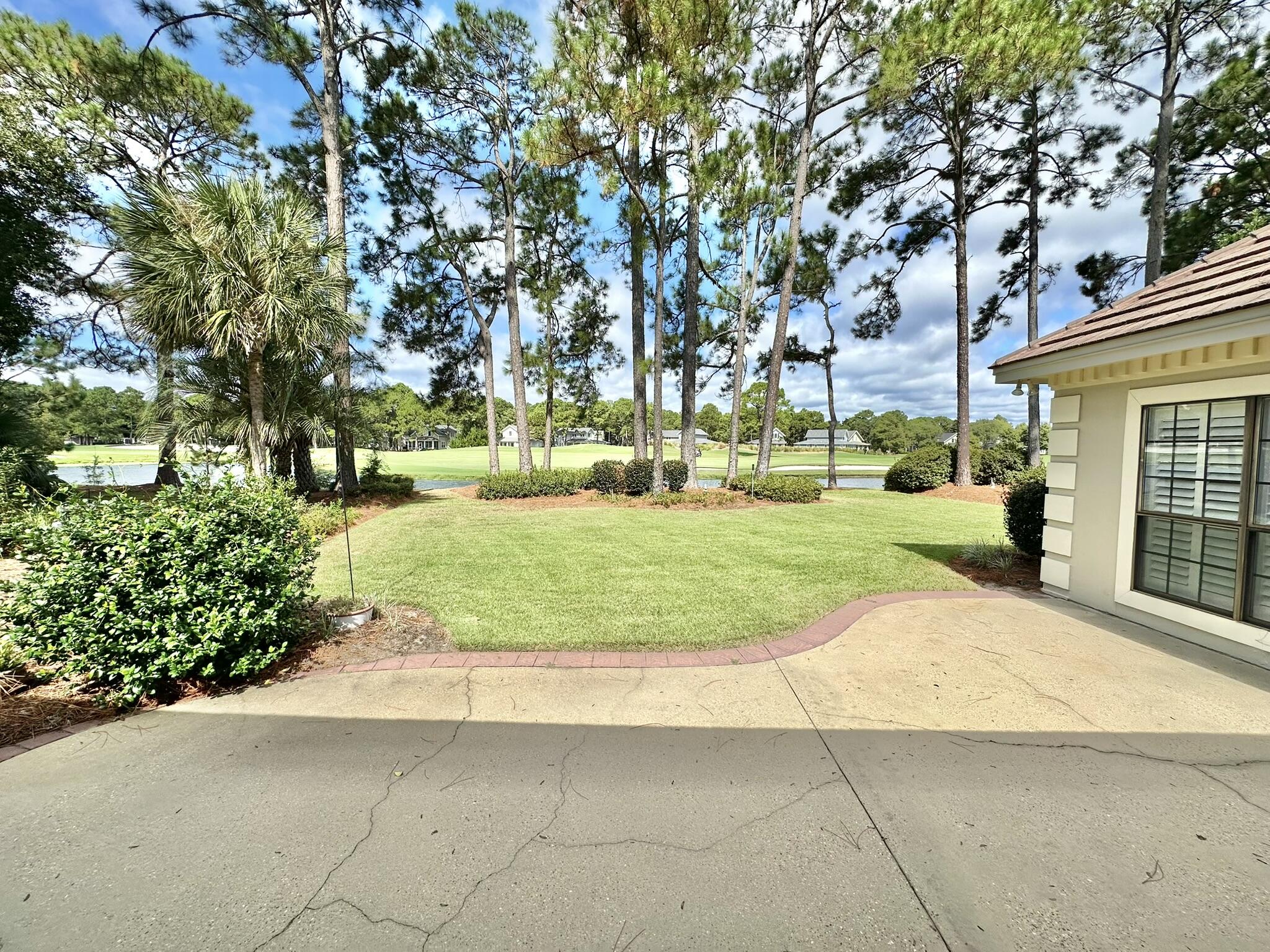 BAYTOWNE AVE EAST - Residential