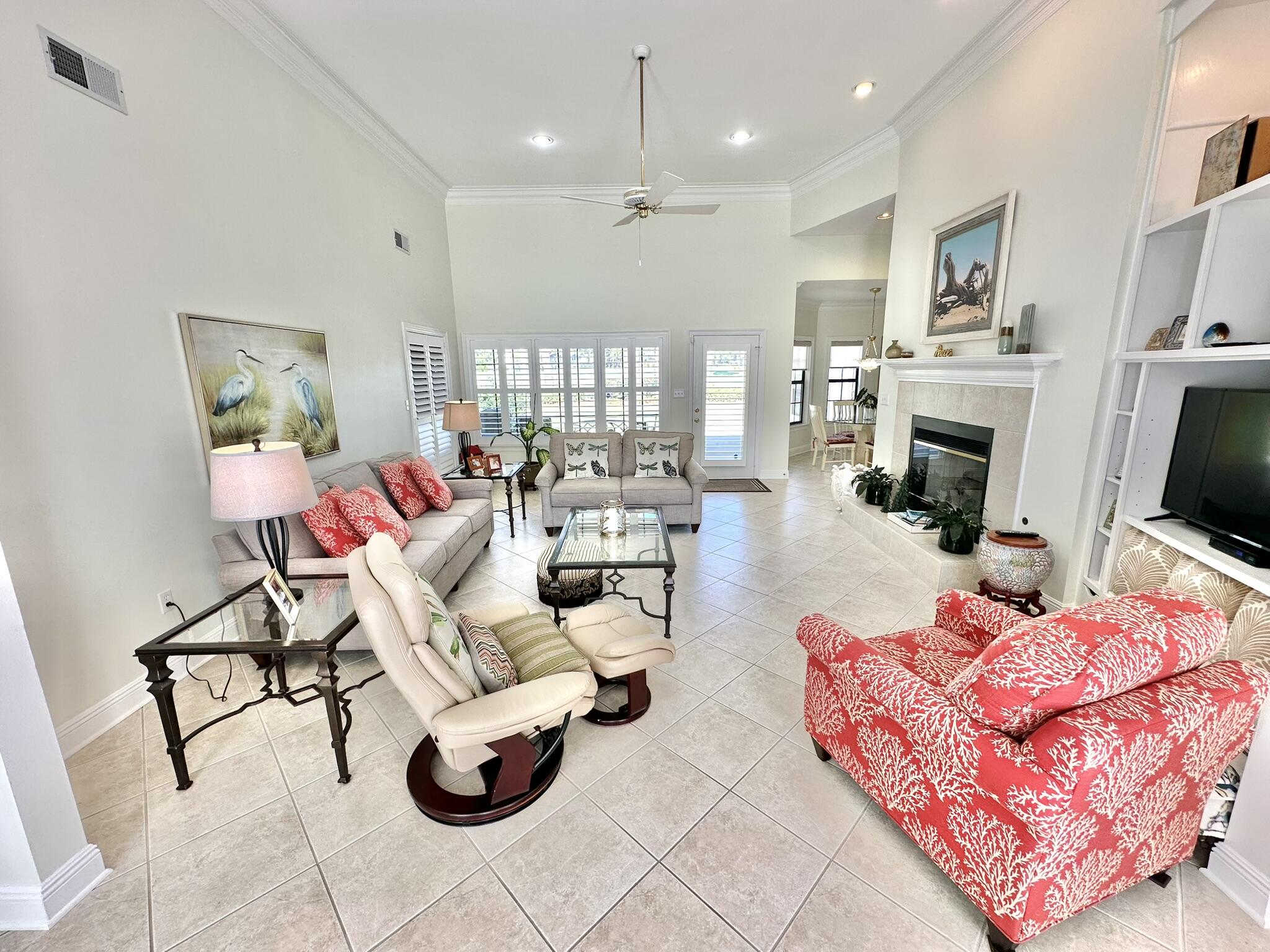 BAYTOWNE AVE EAST - Residential