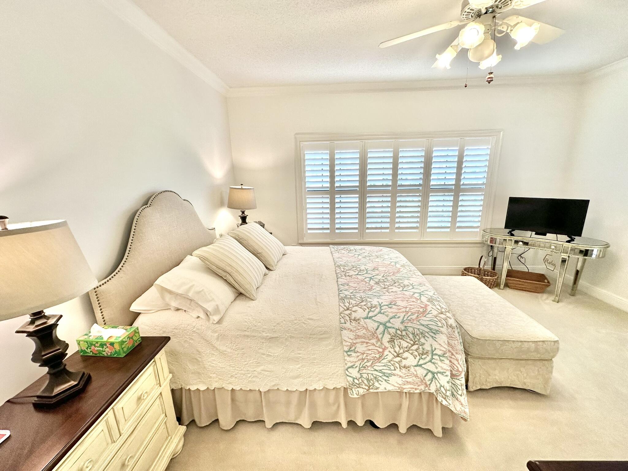BAYTOWNE AVE EAST - Residential