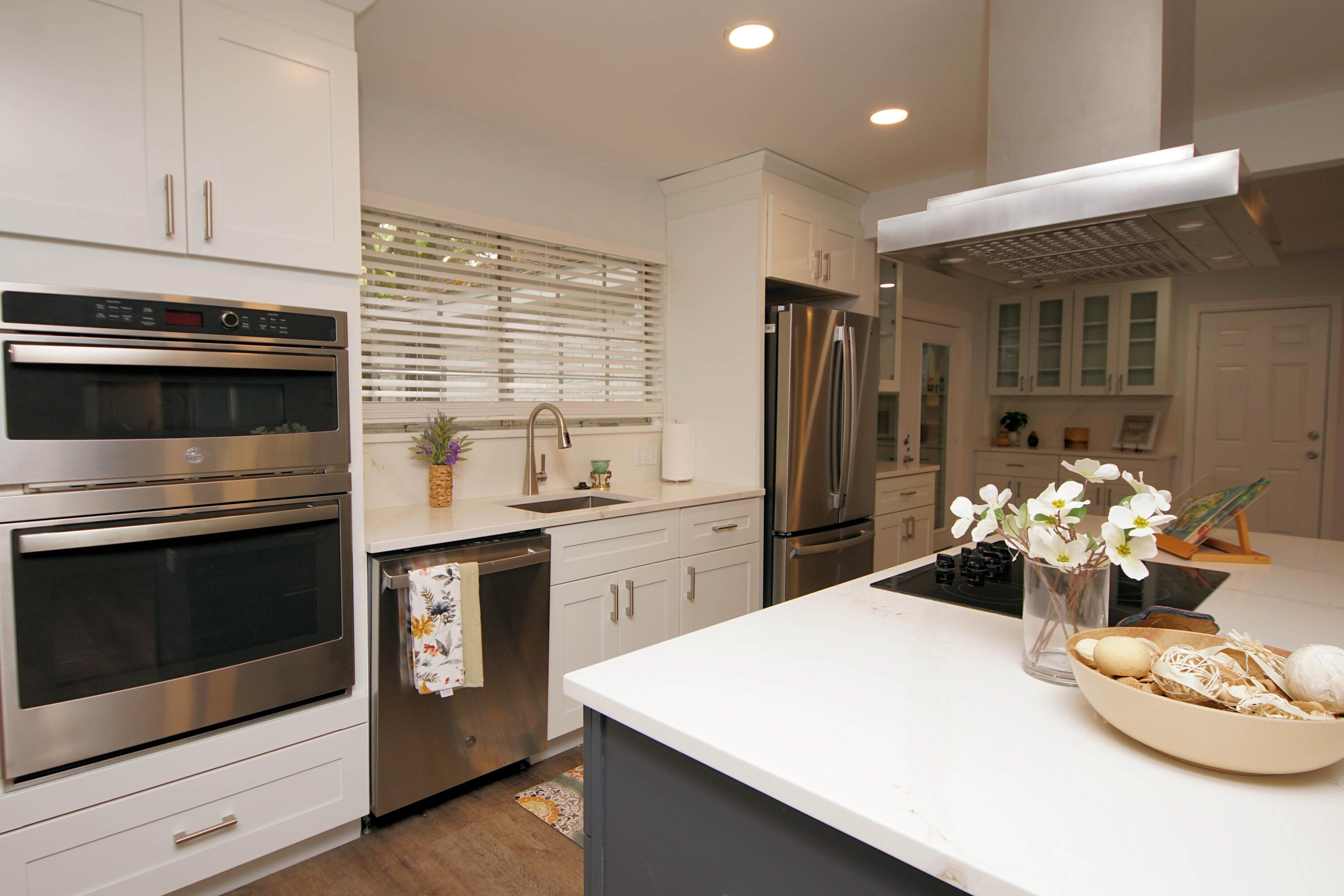 COUNTRY CLUB ESTATES - Residential Lease