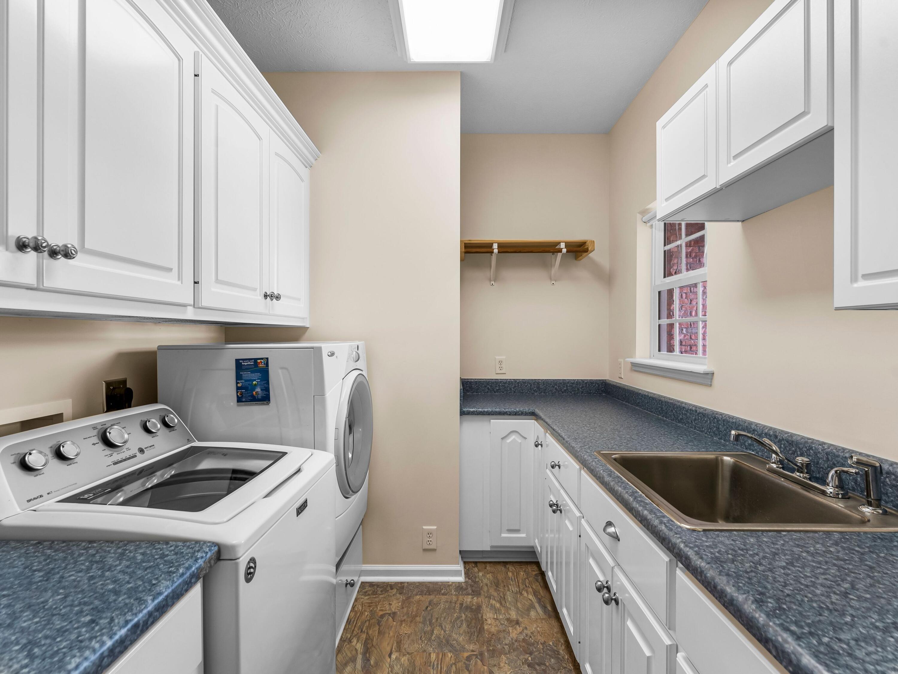 LYNN HAVEN - Residential