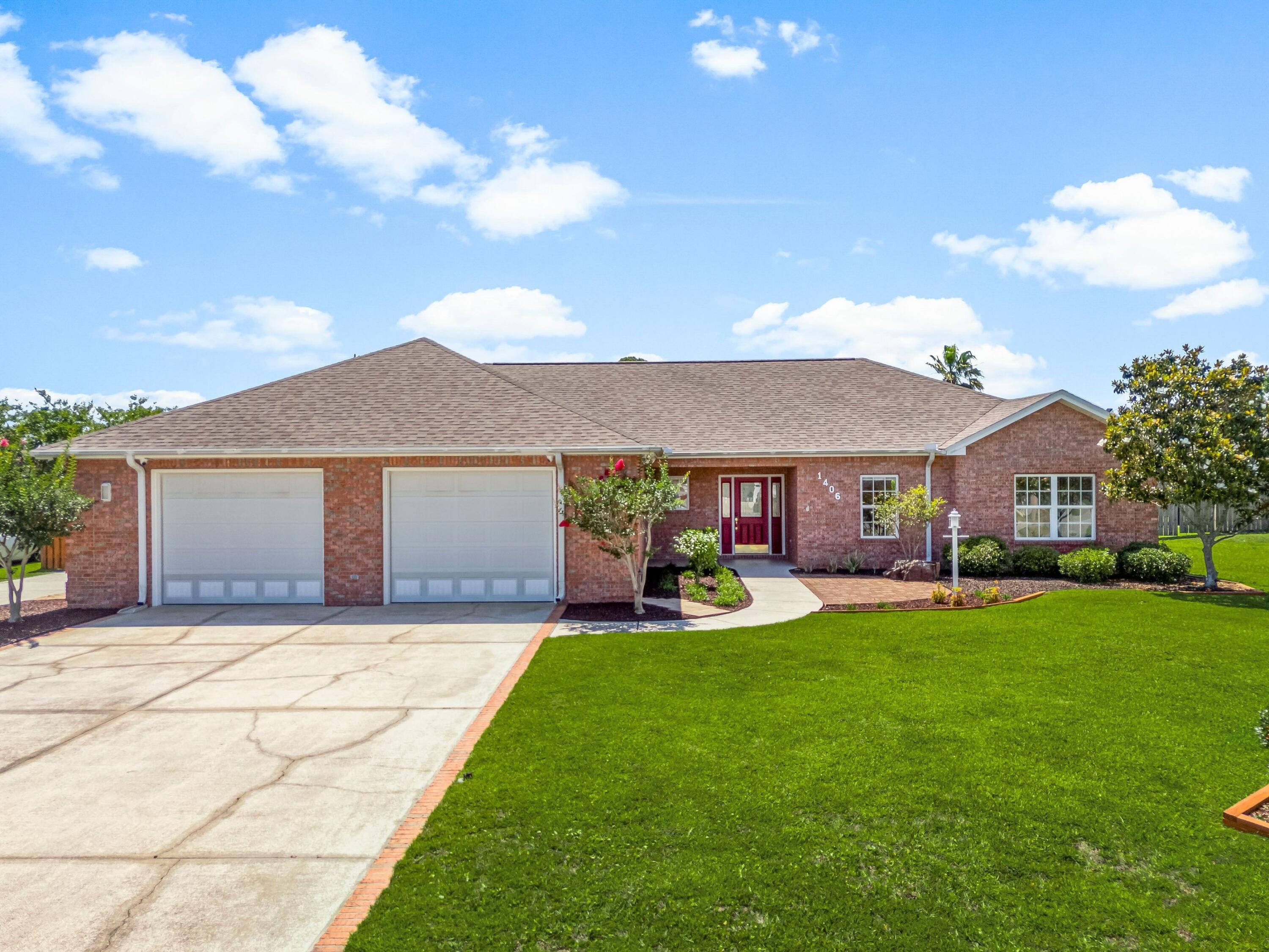 LYNN HAVEN - Residential