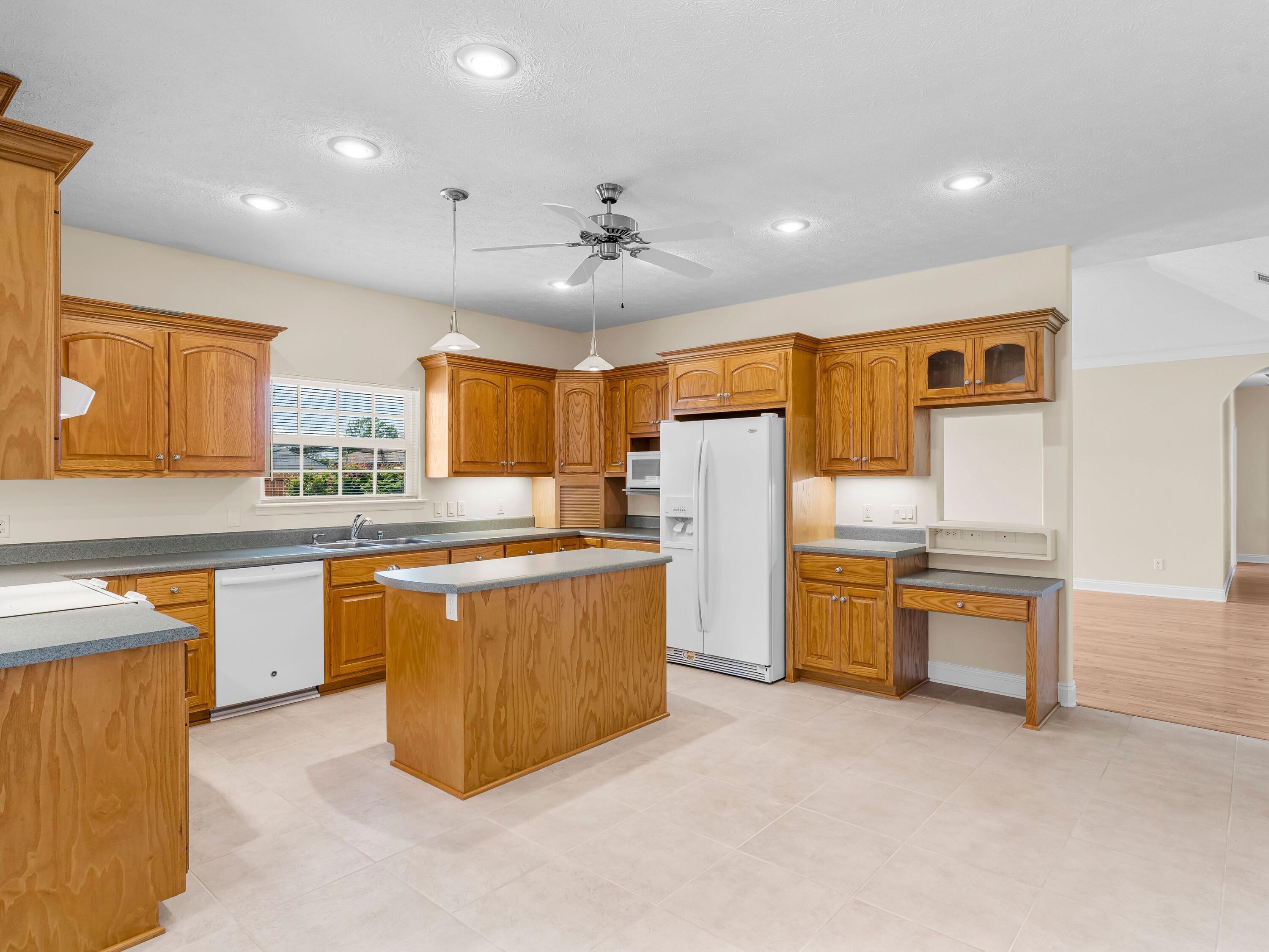 LYNN HAVEN - Residential