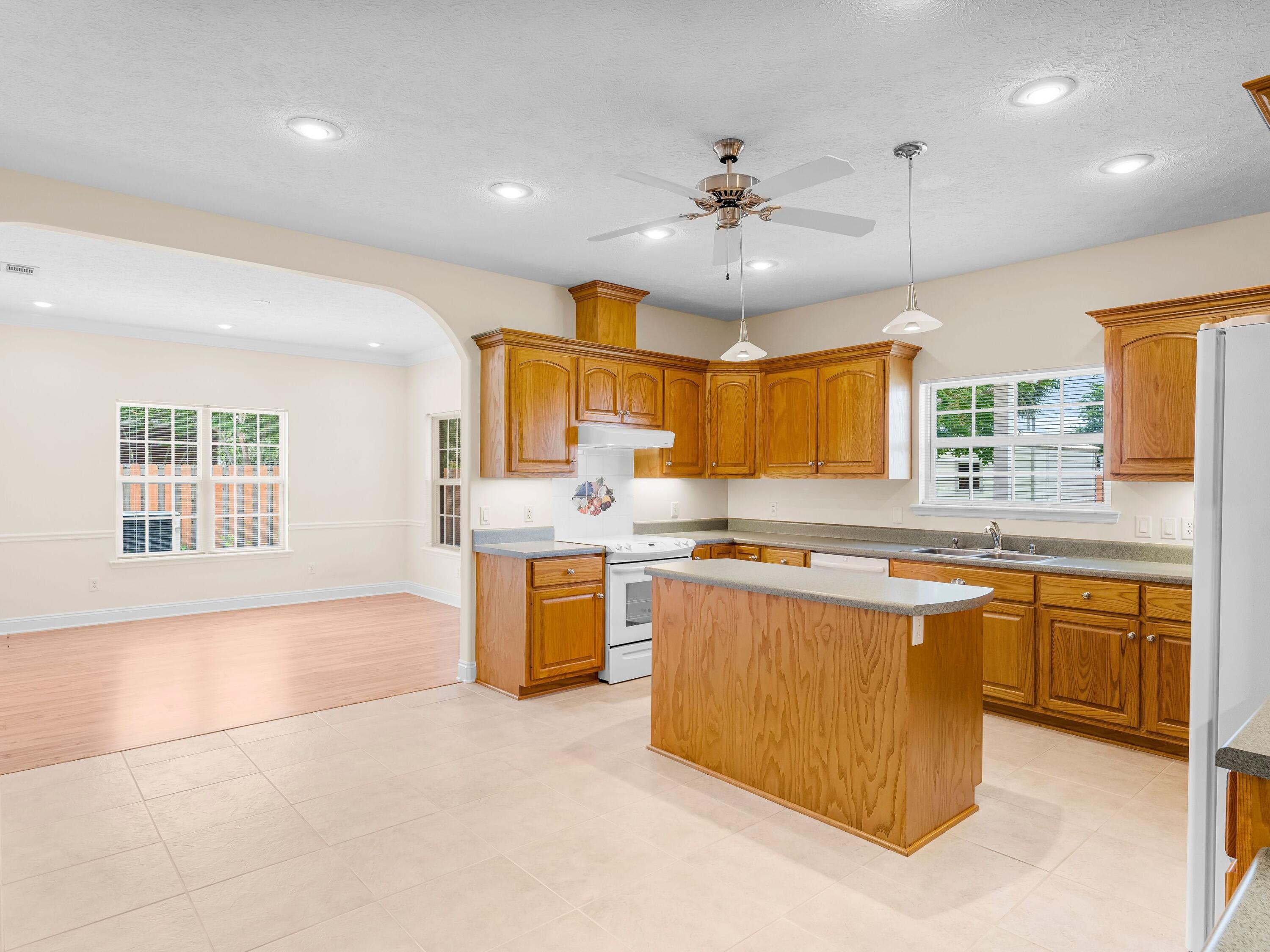 LYNN HAVEN - Residential